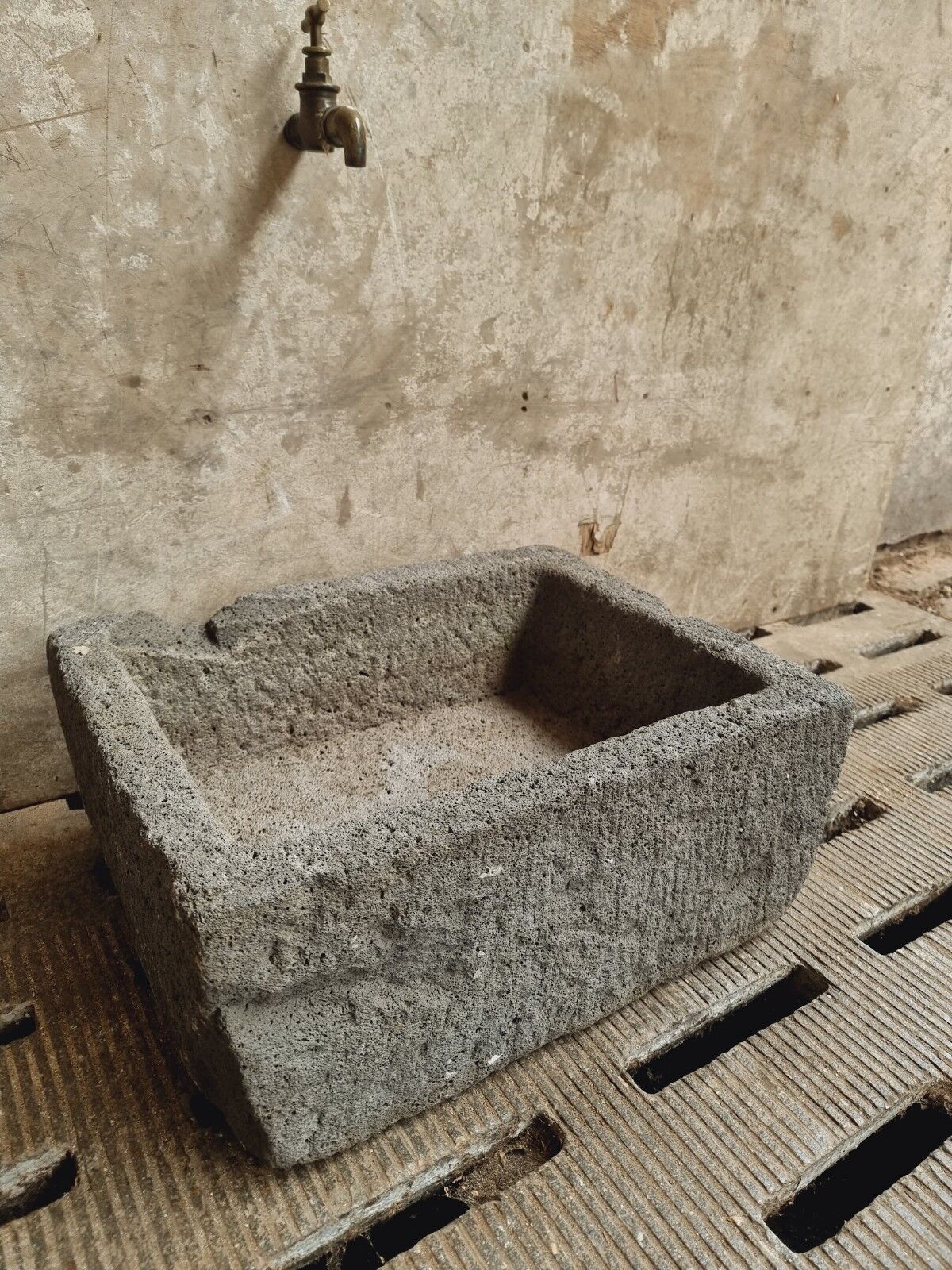 Sink stone trough