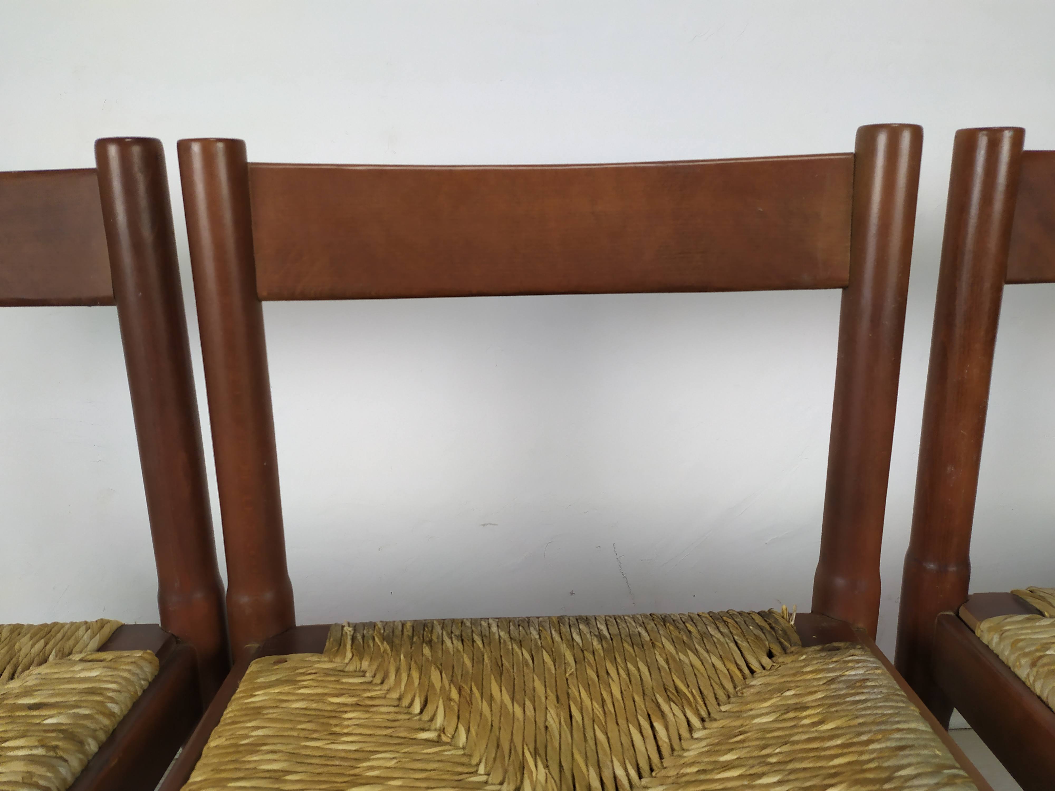 Vintage mulched chairs