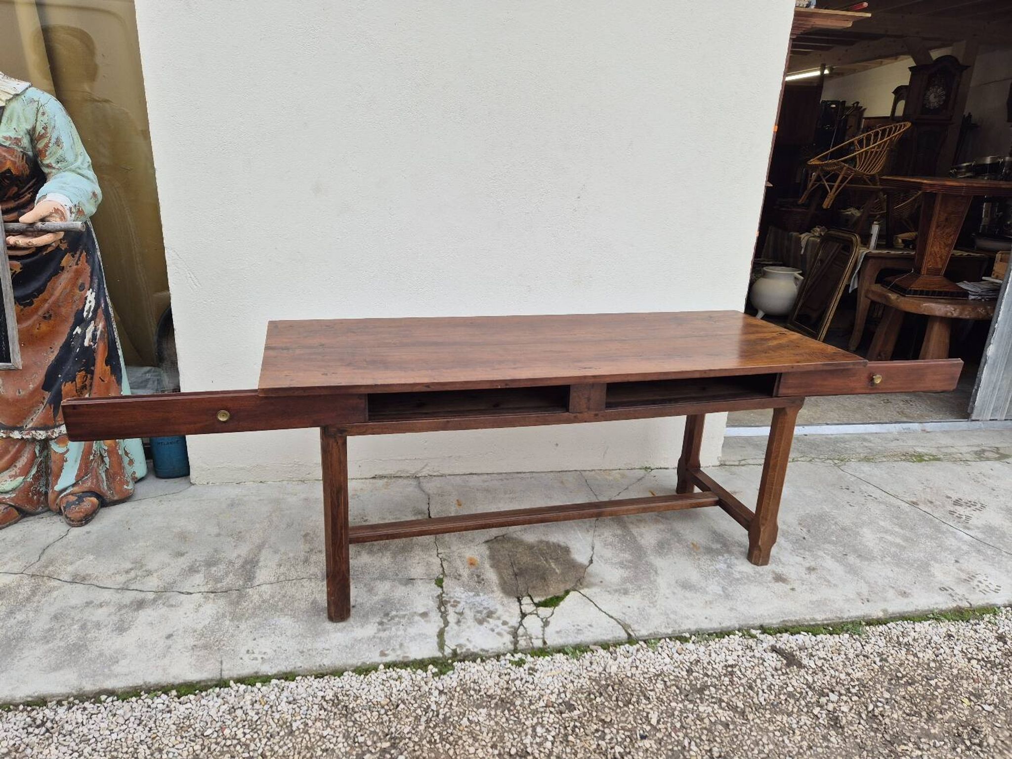 Table de Ferme bourguignonne à entretoise en noyer massif 19éme deux tiroirs-1m82