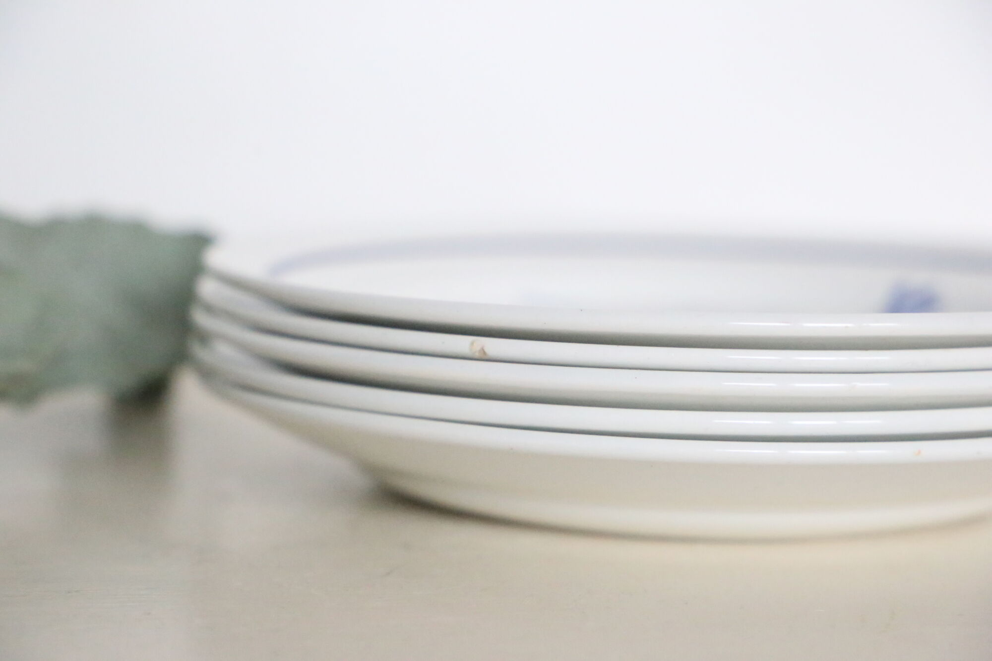 Dessert plates x 5, Saint Amand, hand-painted pattern, floral, French manufacture, vintage