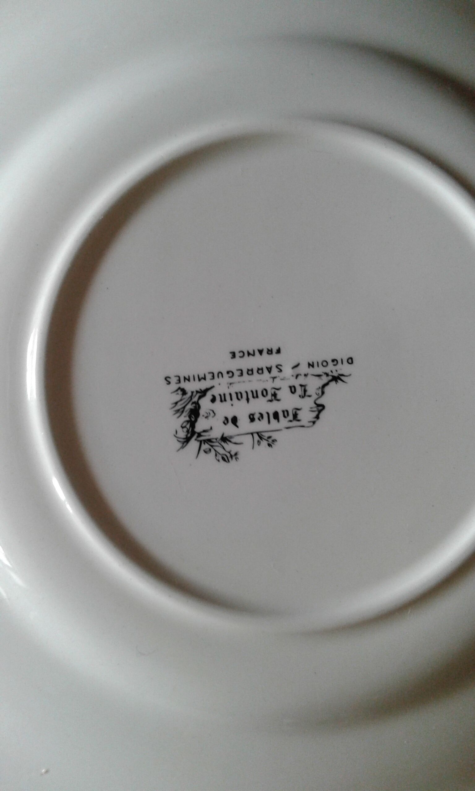 5 Jean de la Fontaine Sarreguemines themed plates
