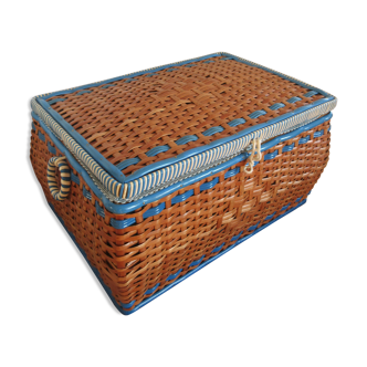 Wicker and blue scoubidou sewing box
