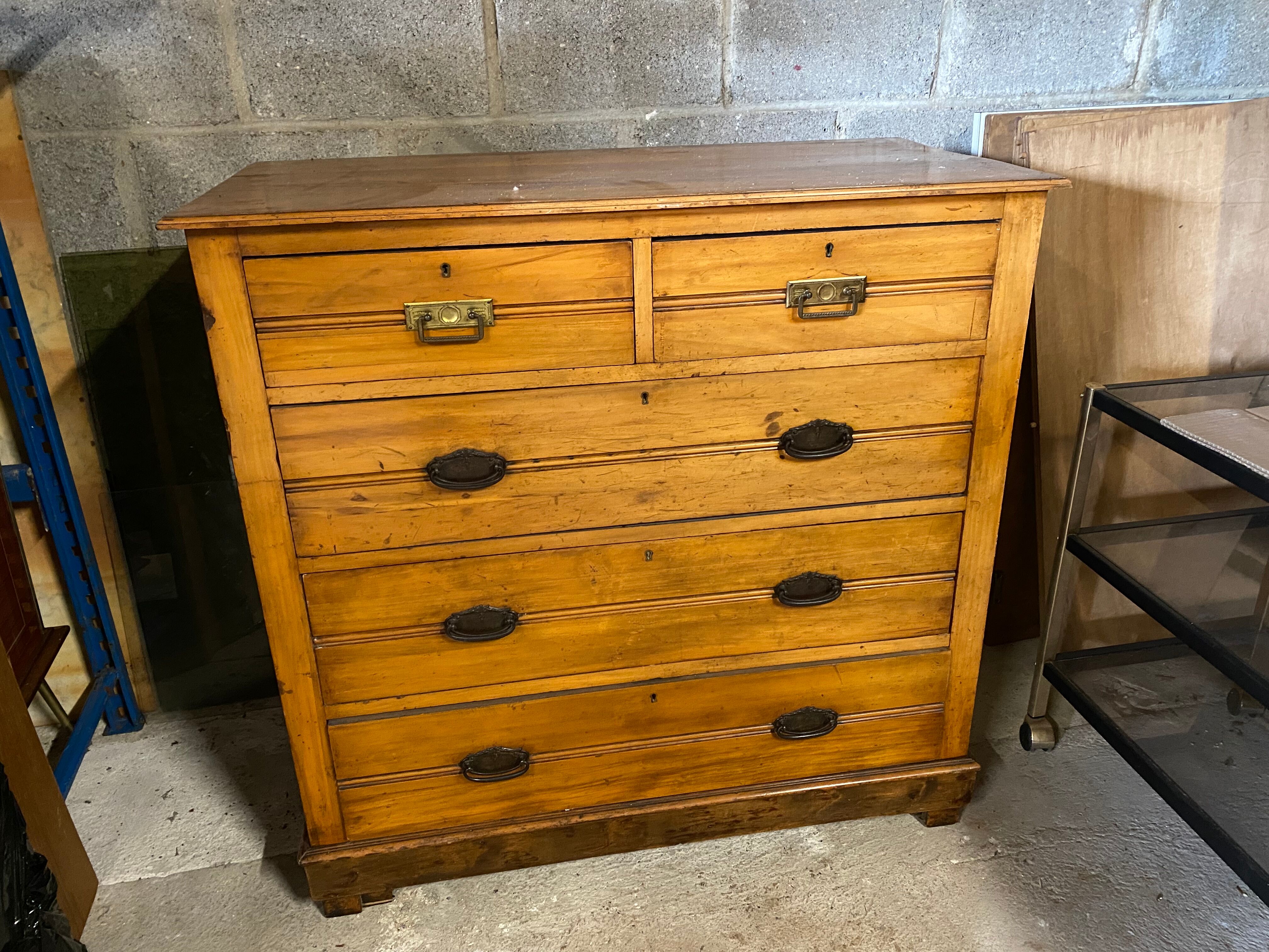Vintage chest of drawers