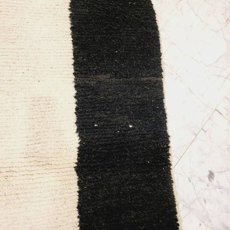 Handmade Moroccan rug 200cm x 300cm