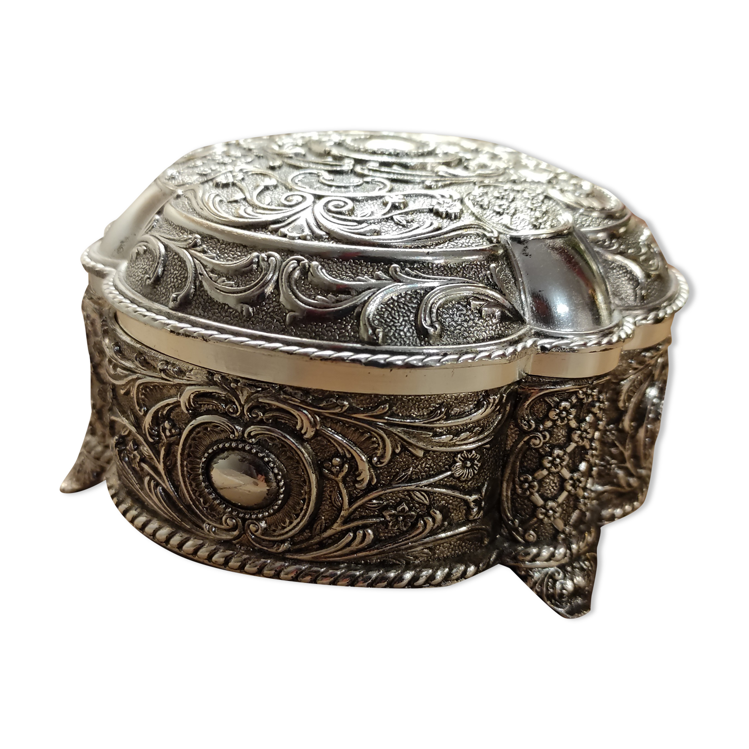 Beautiful silver metal jewelry box