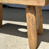 Side table in blond teak openwork tray
