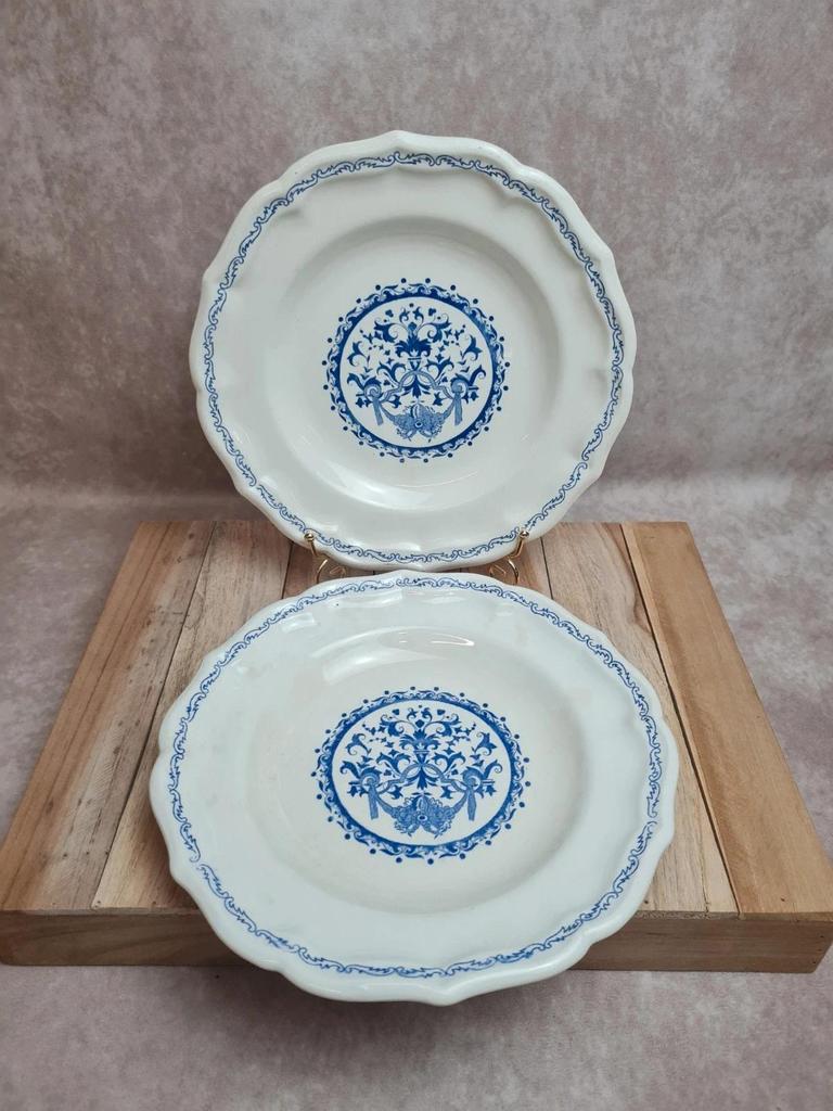 Pair of Gien plates model Rouen blue – classic decor