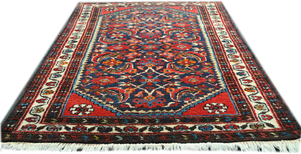 Tapis persan authentique de milieu XXème taille 92 x 128 cm