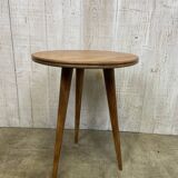 Tripod pedestal table