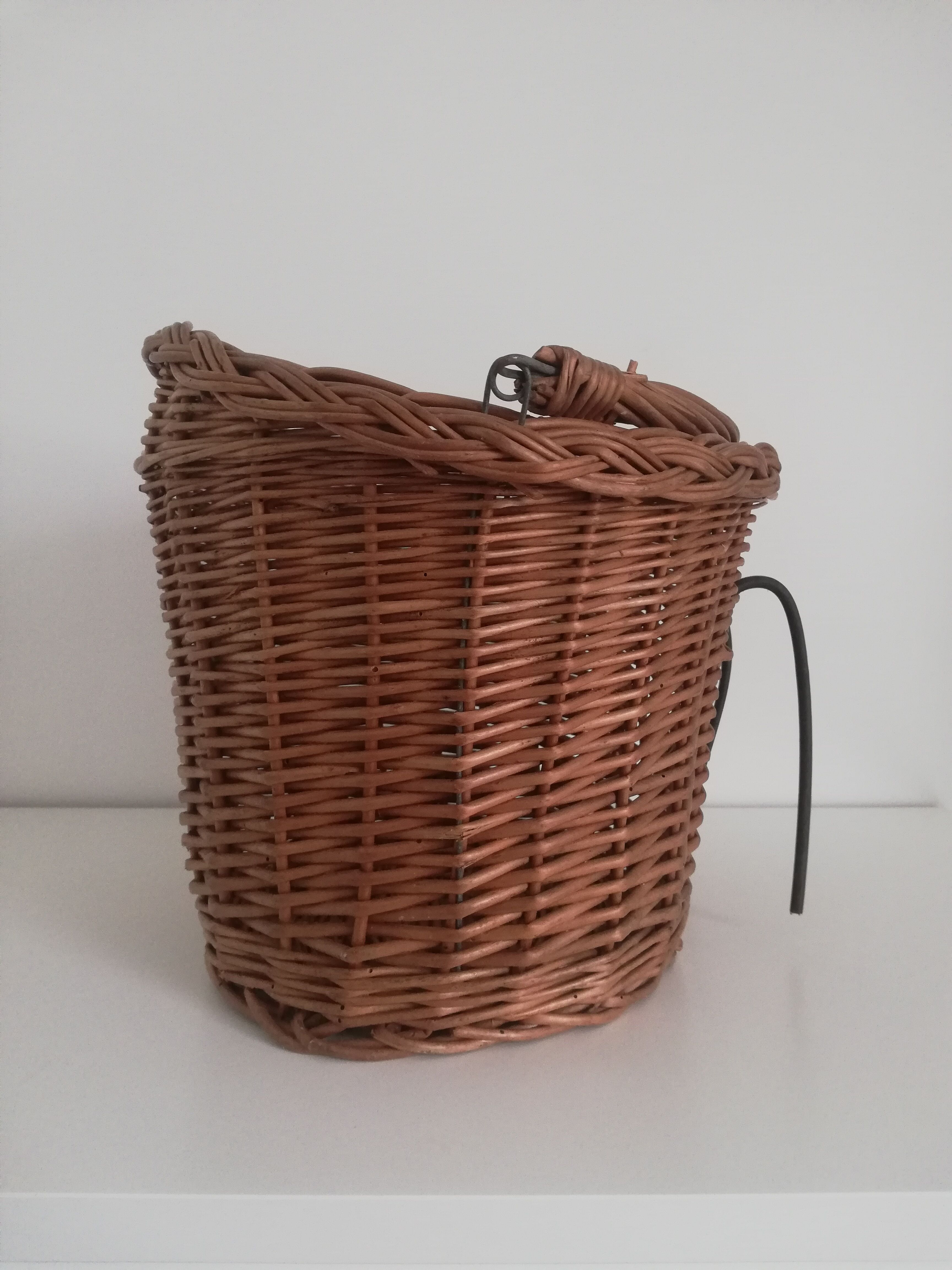 Vintage wicker basket for bicycle