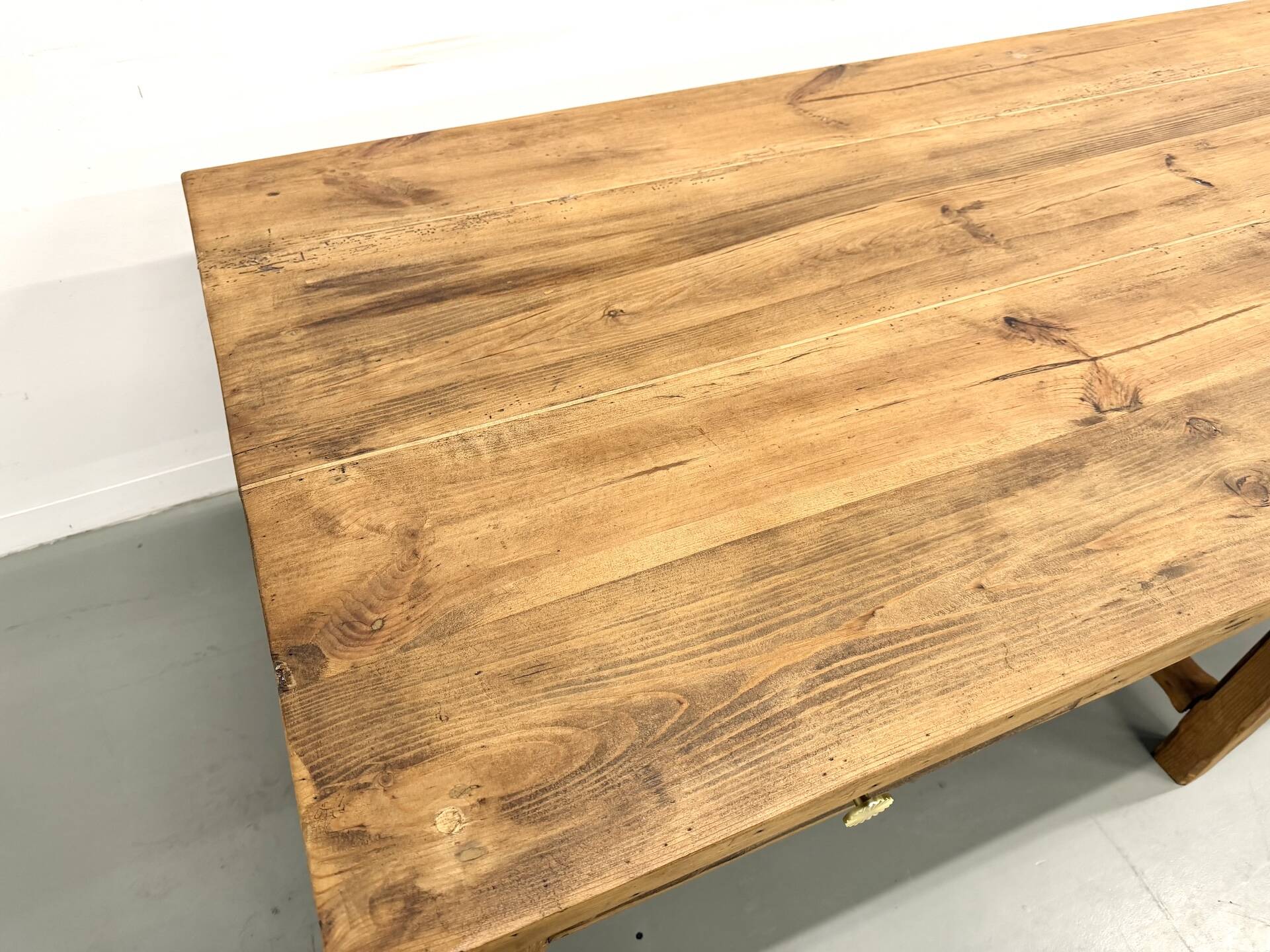 Table de Ferme "Meuble de Métier" en Pin – 8 Tiroirs (L221 cm)