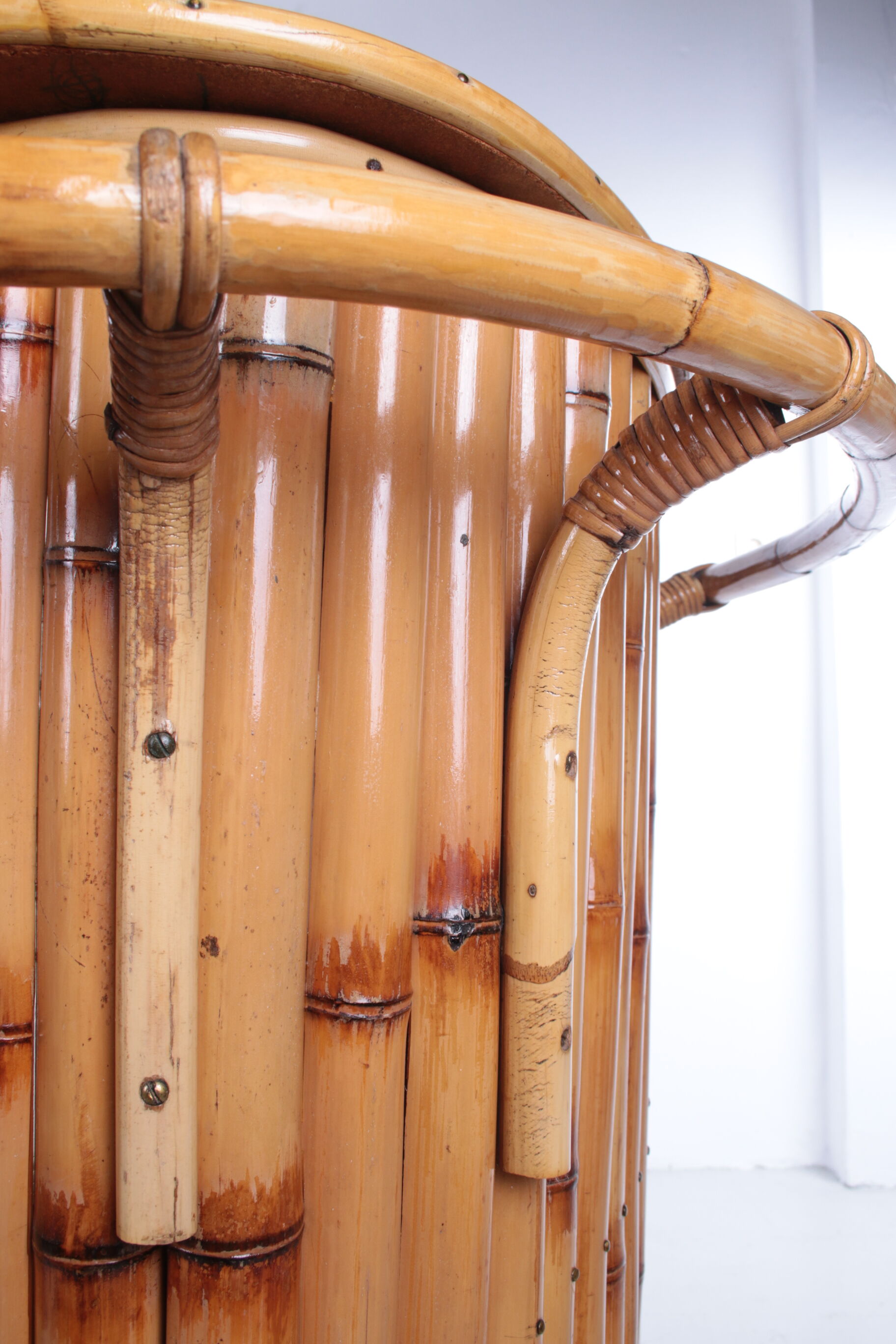 Vintage bamboo Tiki bar cocktail bar with 2 bar stools.