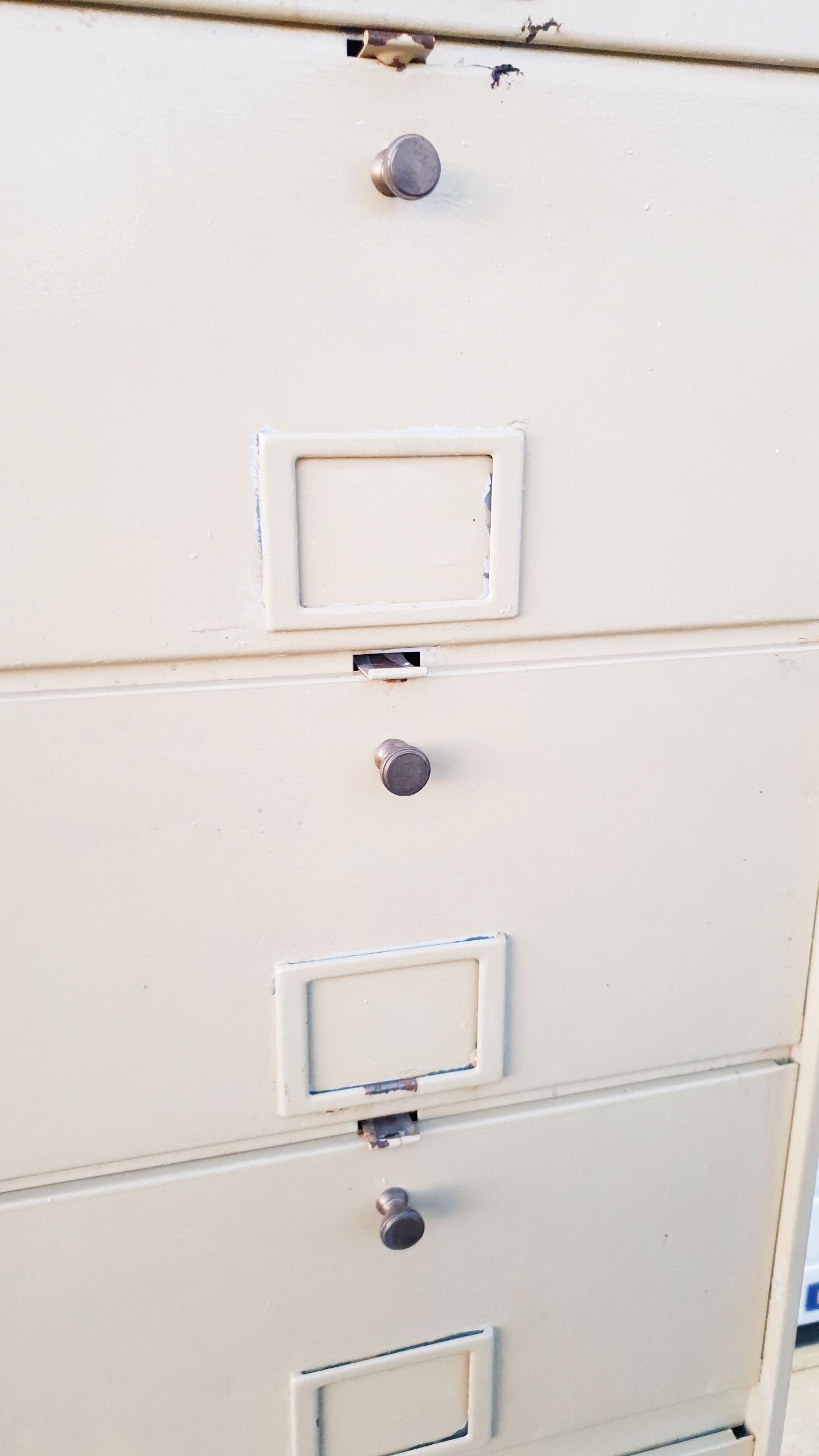 Roneo valve furniture