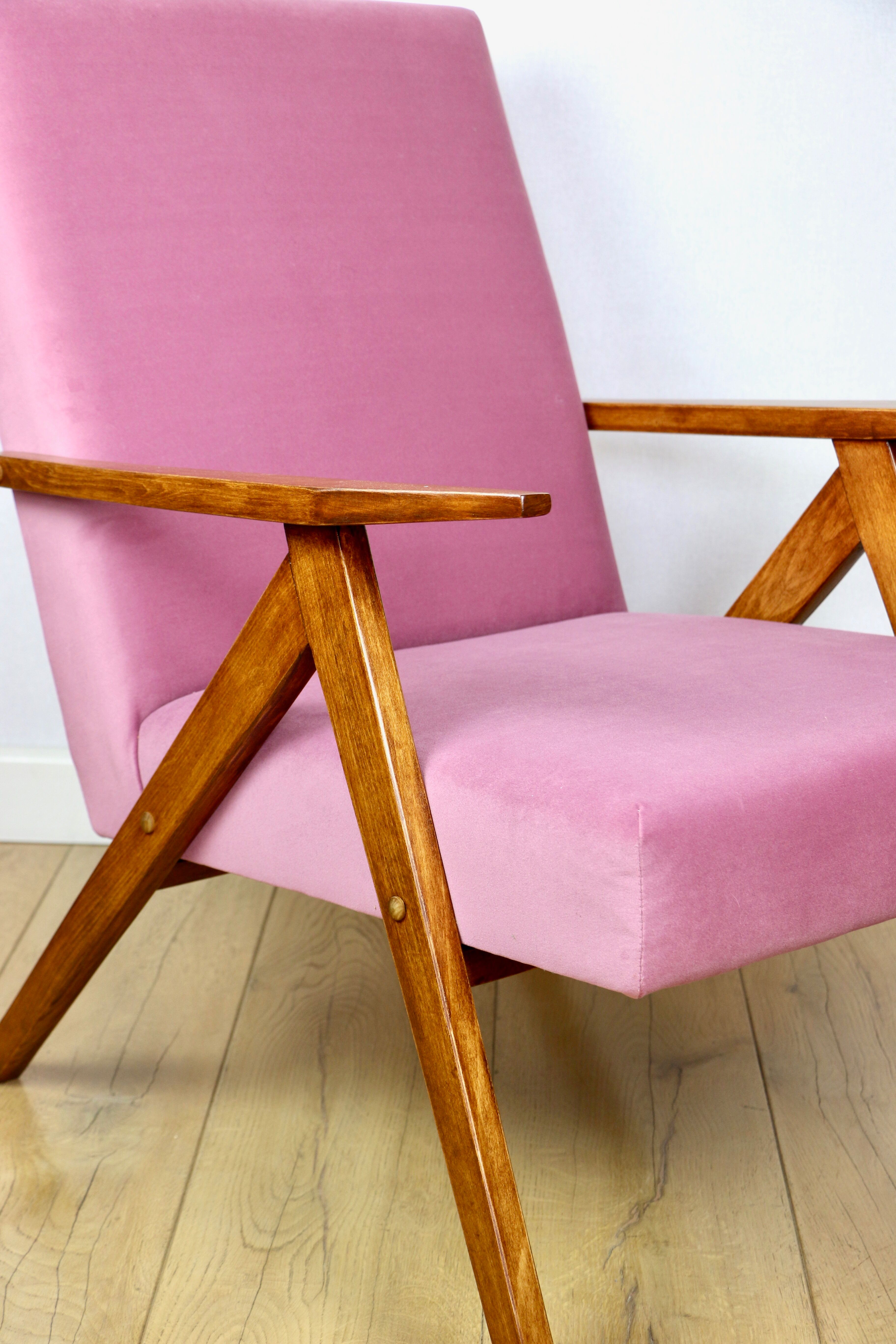 Vintage armchair B-310 VAR pink Jade structural 1970s