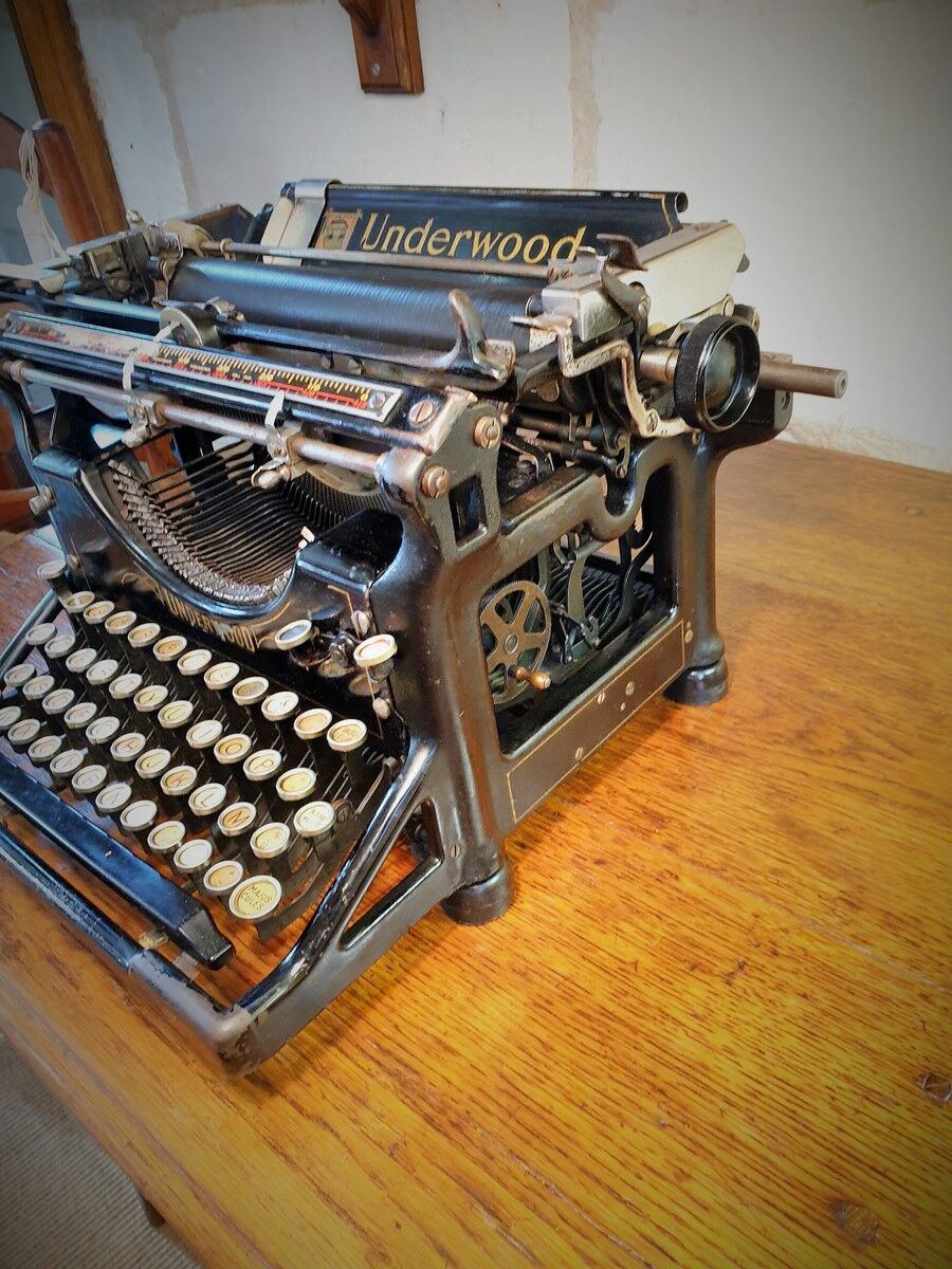 Underwood Typewriter 1915