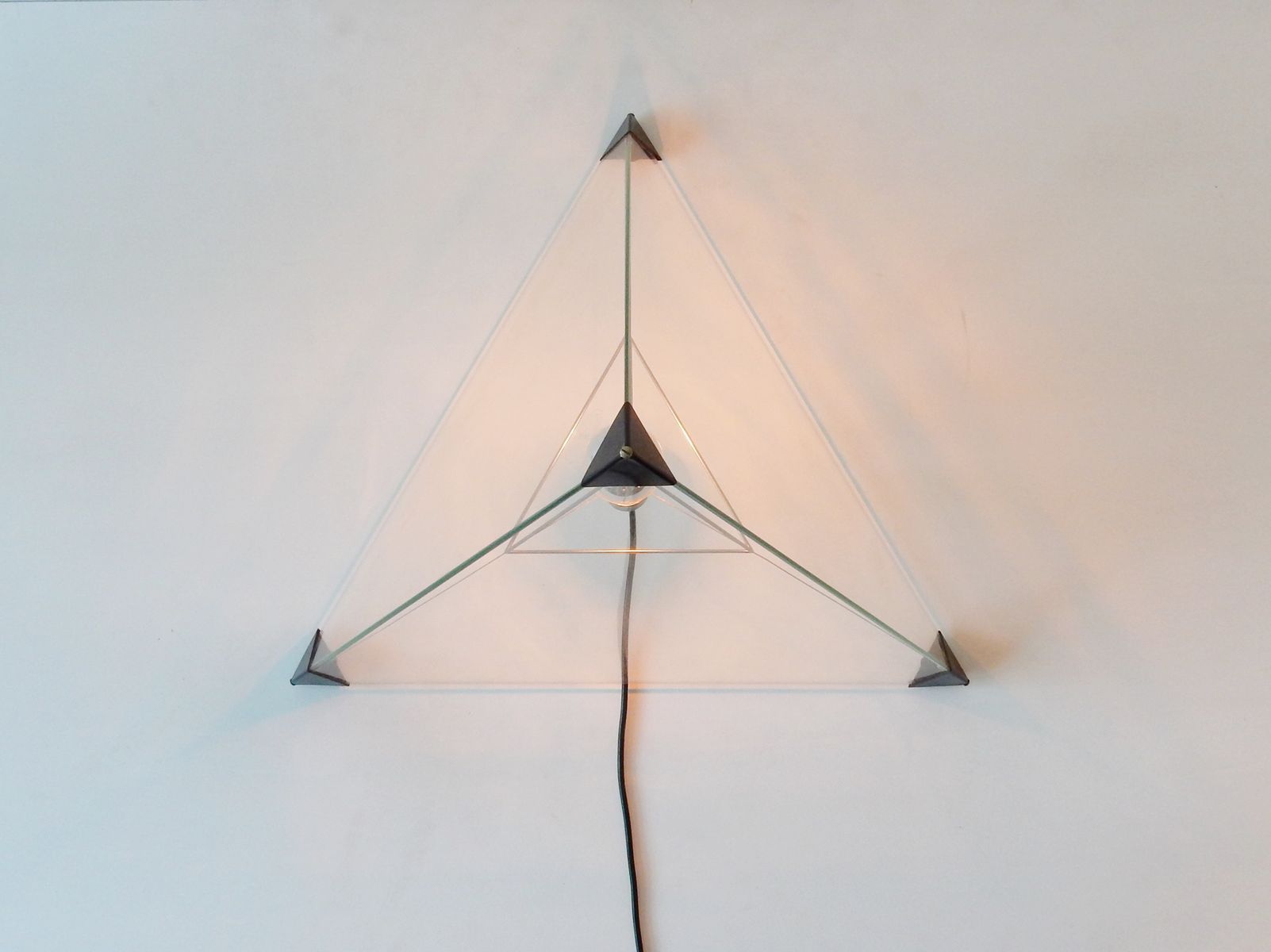 Vintage Tetrahedron table lamp by Frans van Nieuwenborg - Martijn Wegman for Indoor