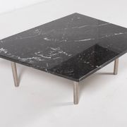 Table basse architecturale unique en marbre des années 1980, Italie