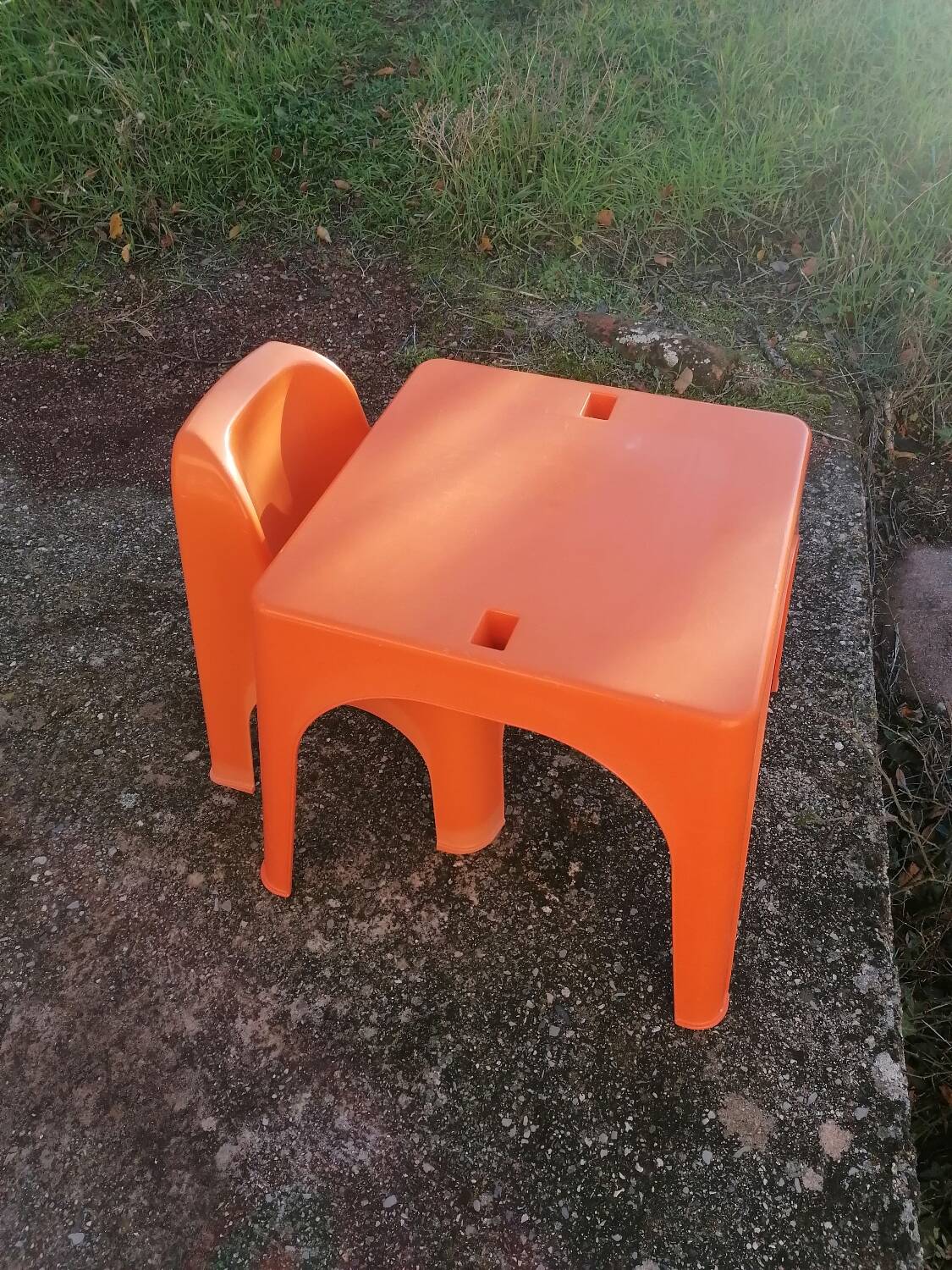 Children's orange table and chair set Progarden Italy