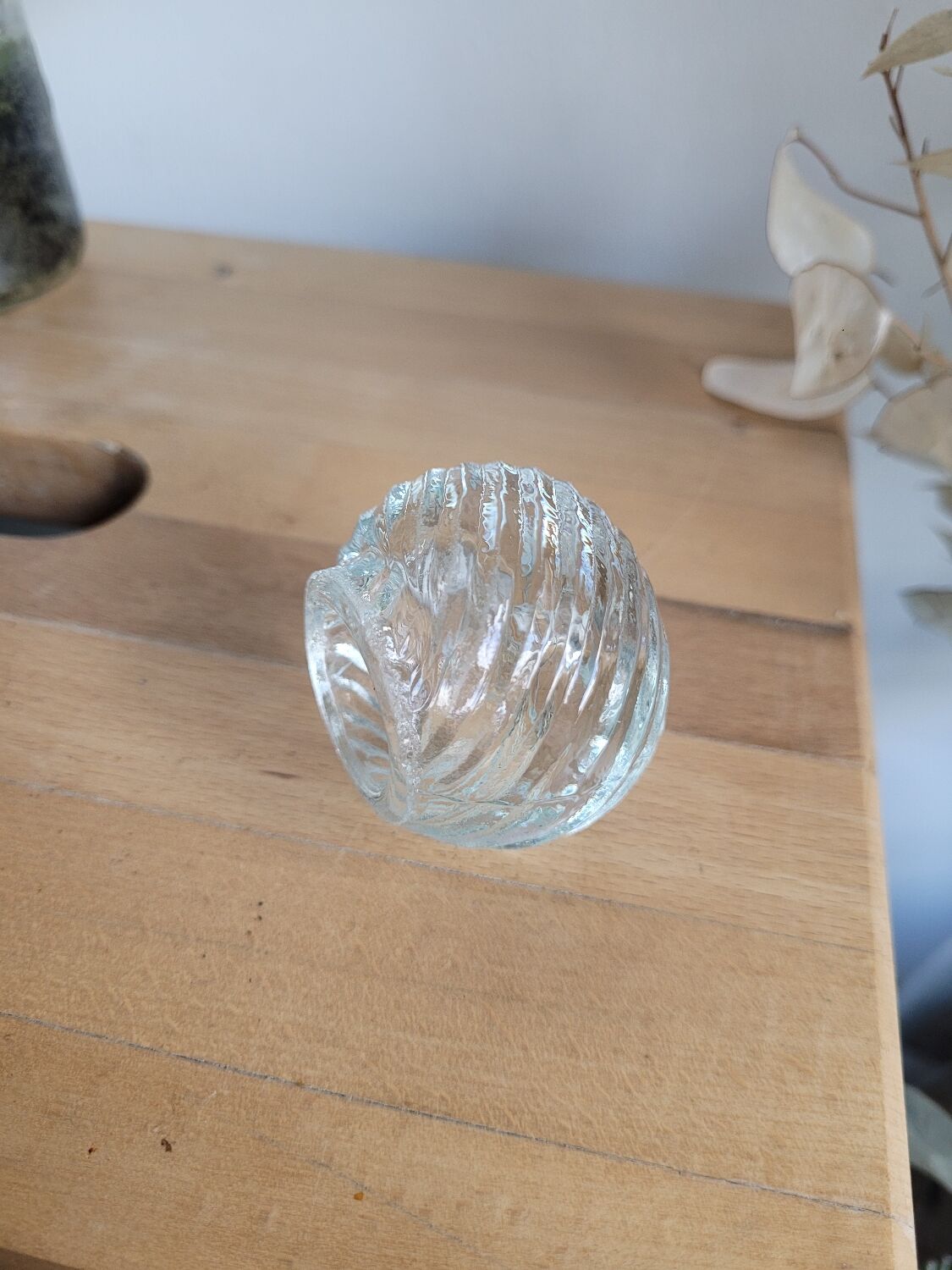 Glass candle holder