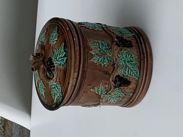 Pot in vernissé dabbling grapes dabbling in the art deco grapes