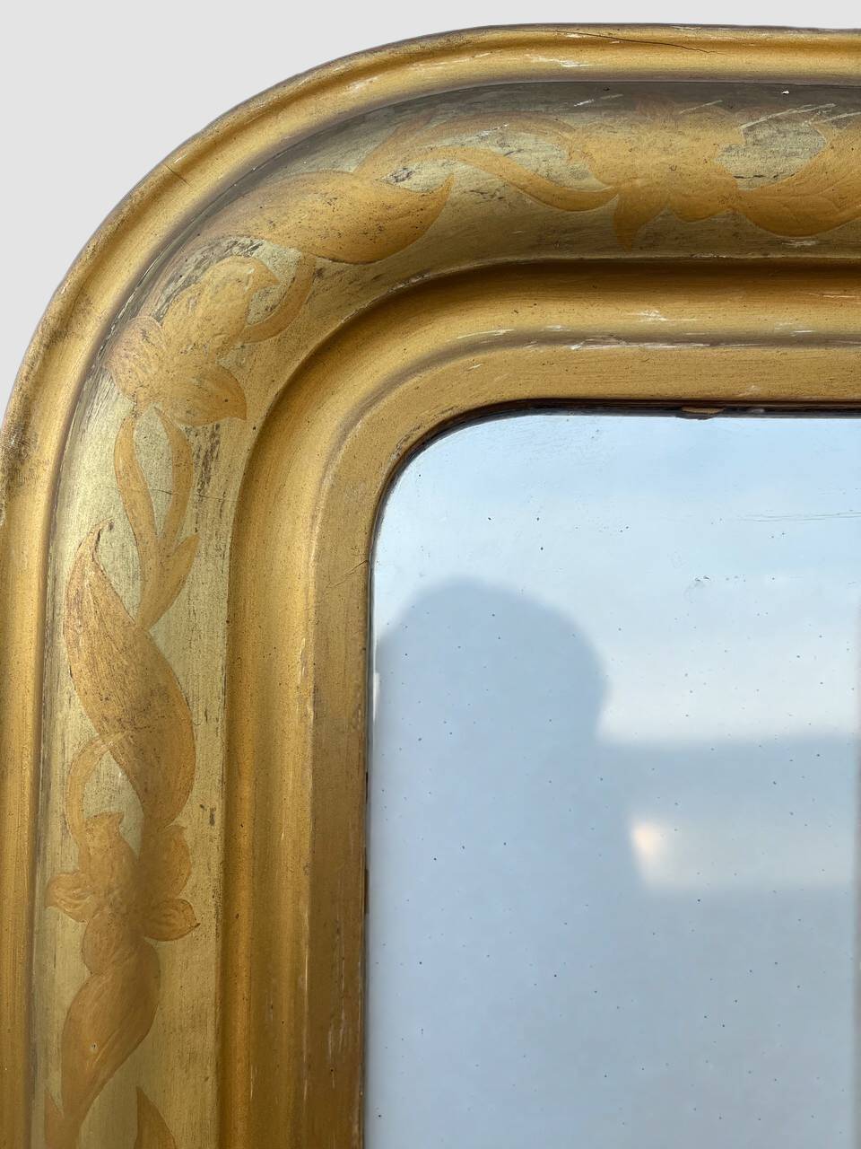 Grand miroir ancien français doré à décor floral peint