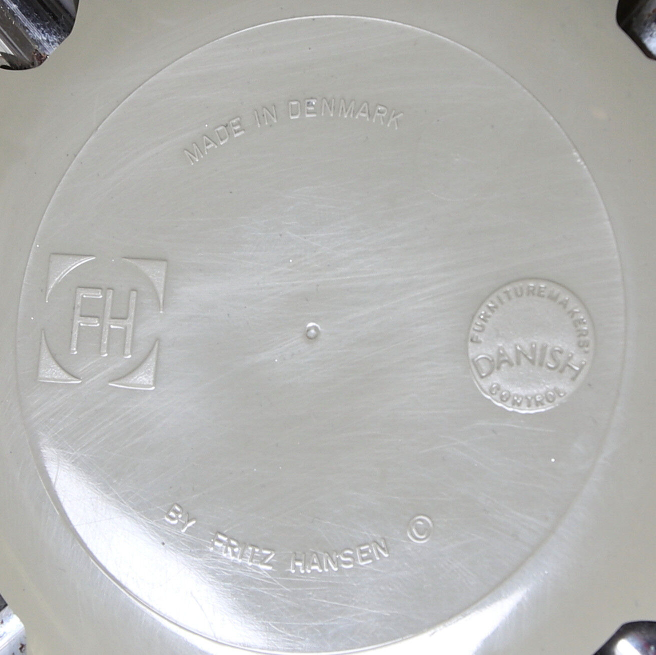 5 Blue Chair "Butterfly" by Arne Jacobsen, Series 7