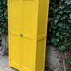 Armoire parisienne jaune poudrée 1950.