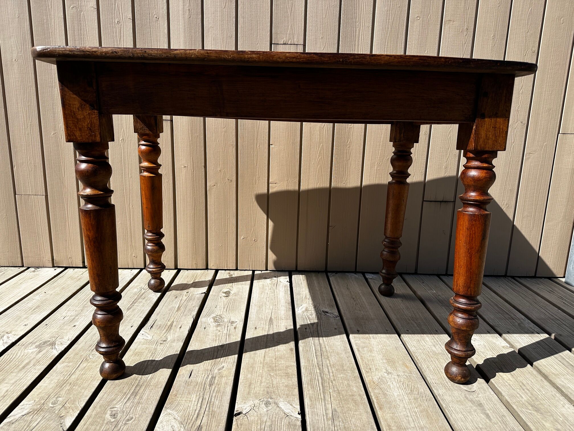 Bistro table in walnut