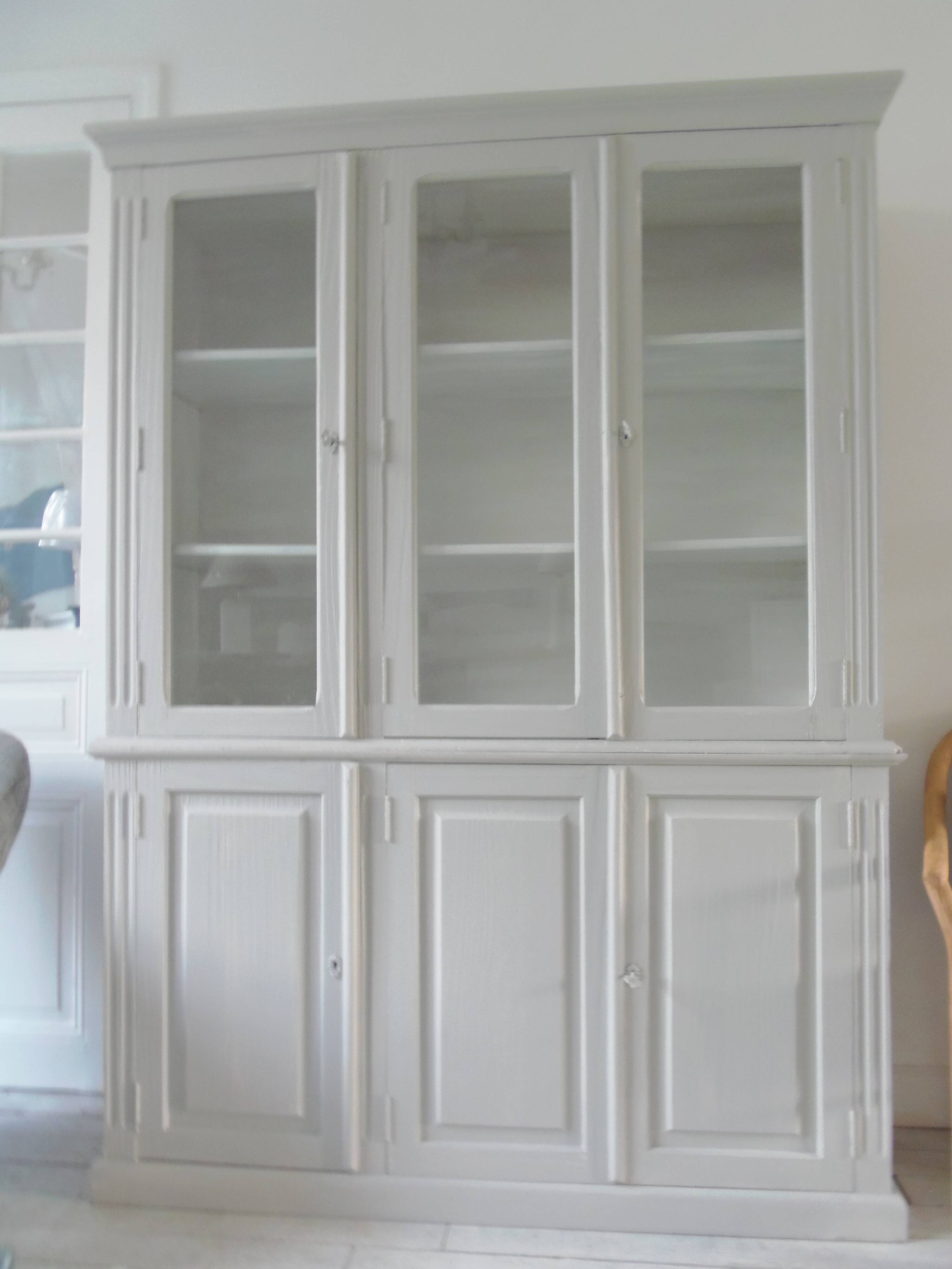 Display case 2 bodies patinated pearl gray waxed finish.