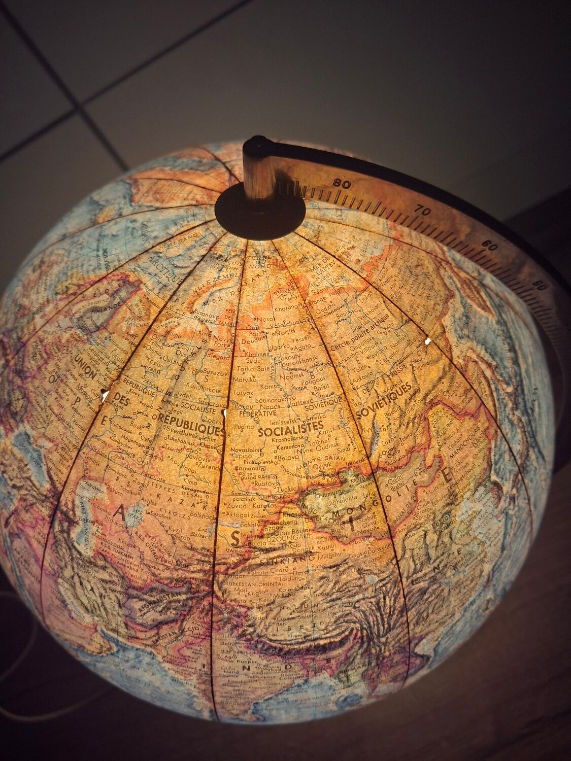 Illuminated globe, taride, 1970-1880, 30 cm