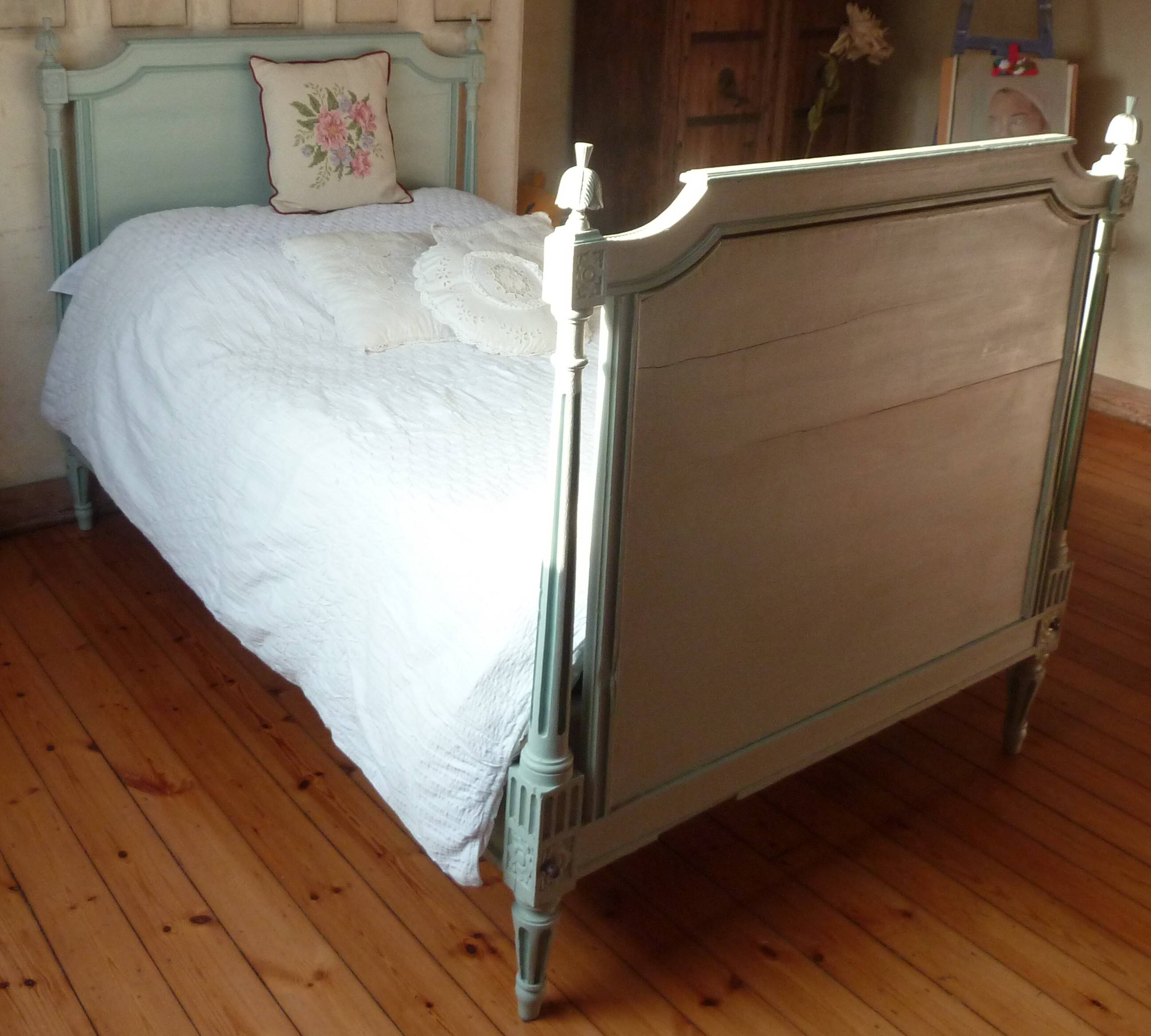 Single wooden bed - Louis XVI period