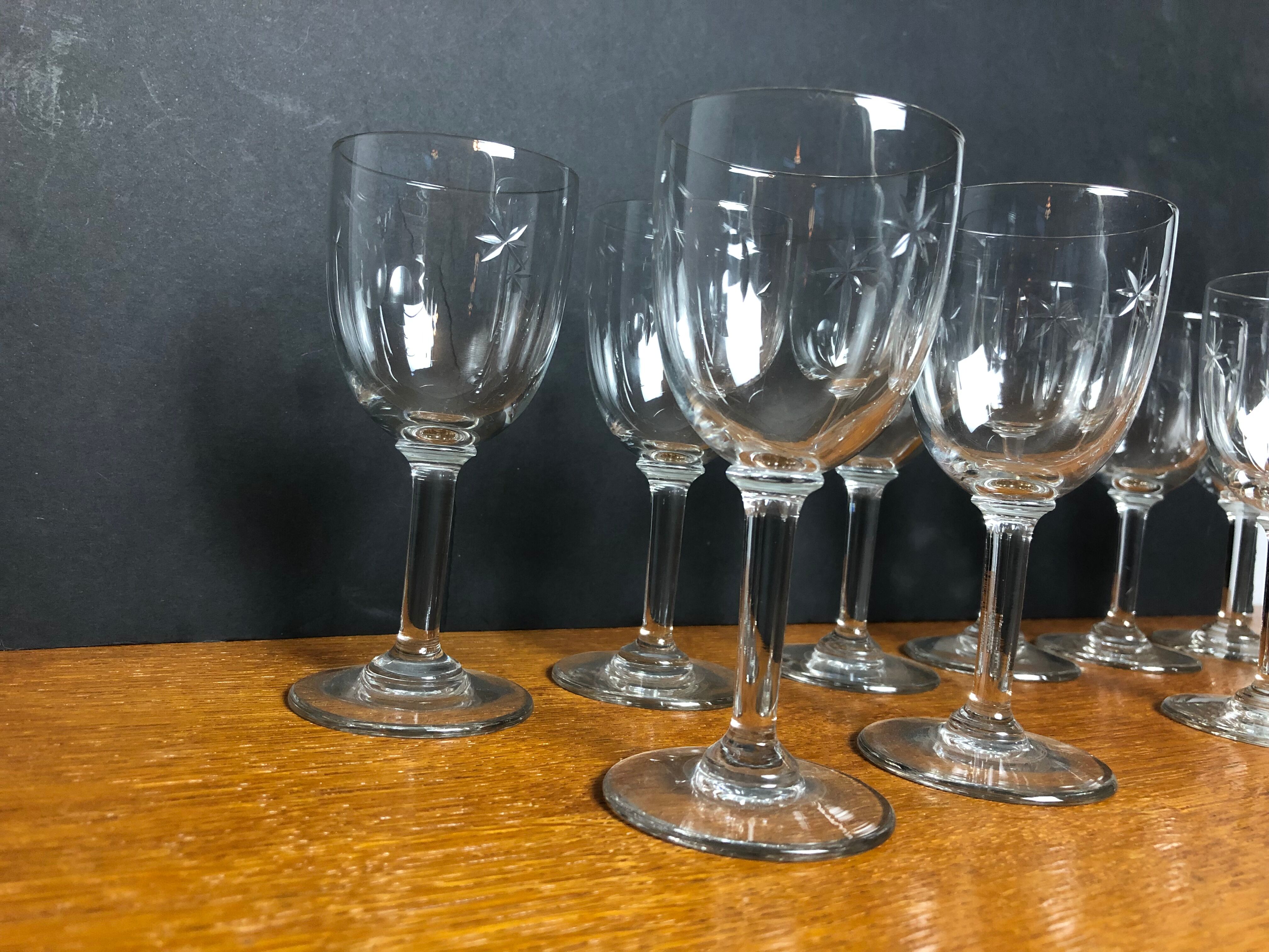 10 wine glasses decorated "stars"