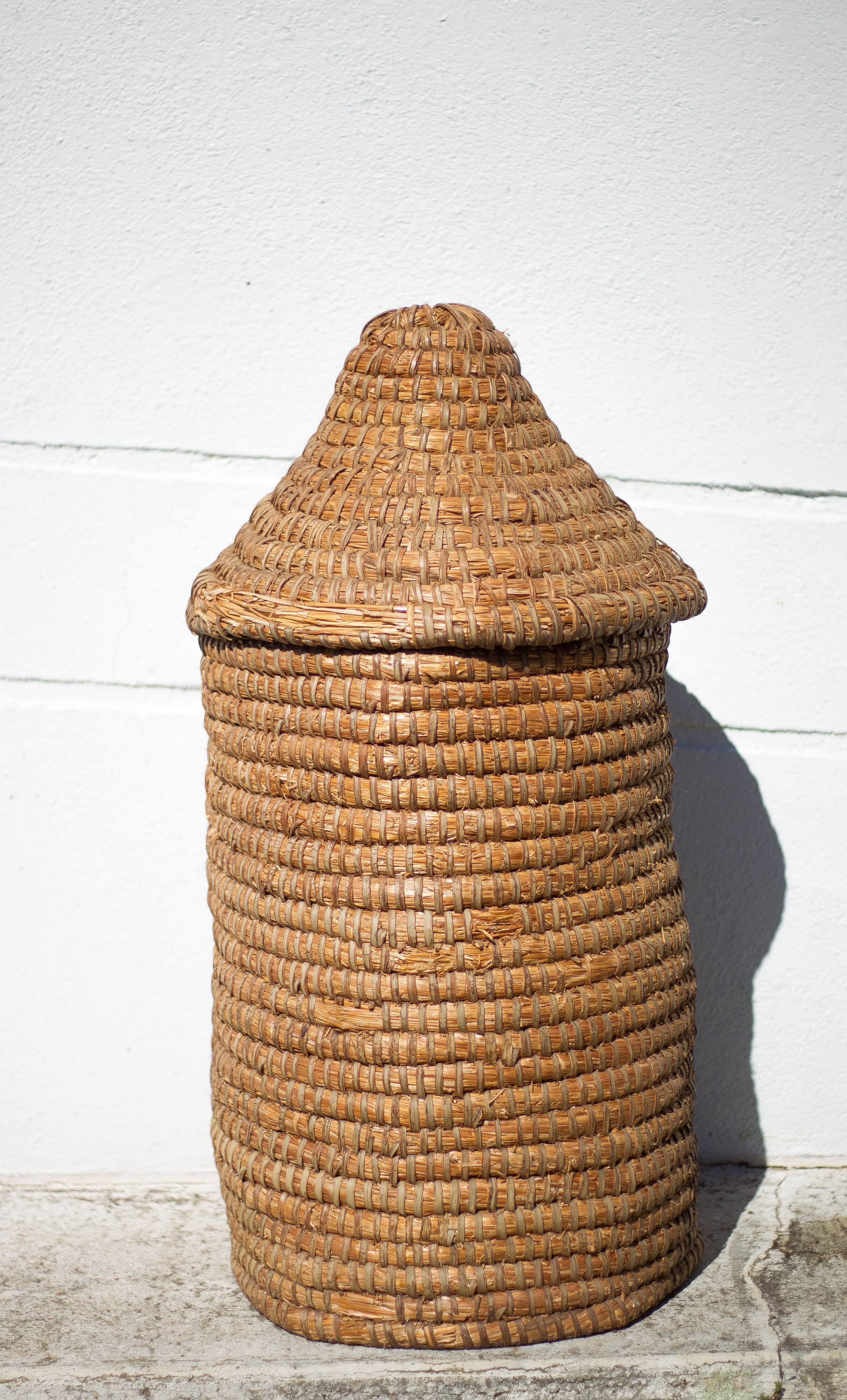 Old basket, burgundy straw and bramble, woven basket with lid, pantry