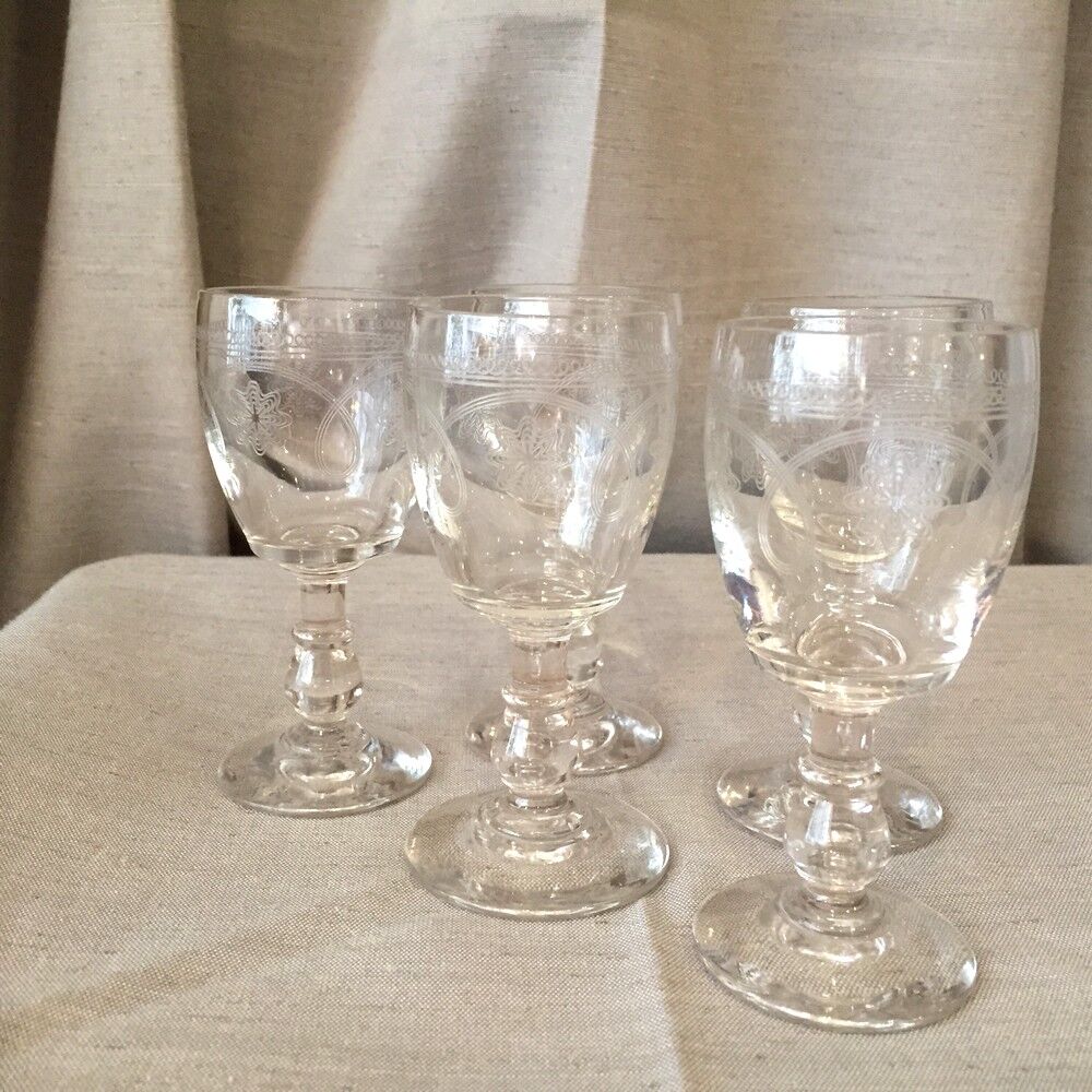 Suite of 5 walking glasses for digestive