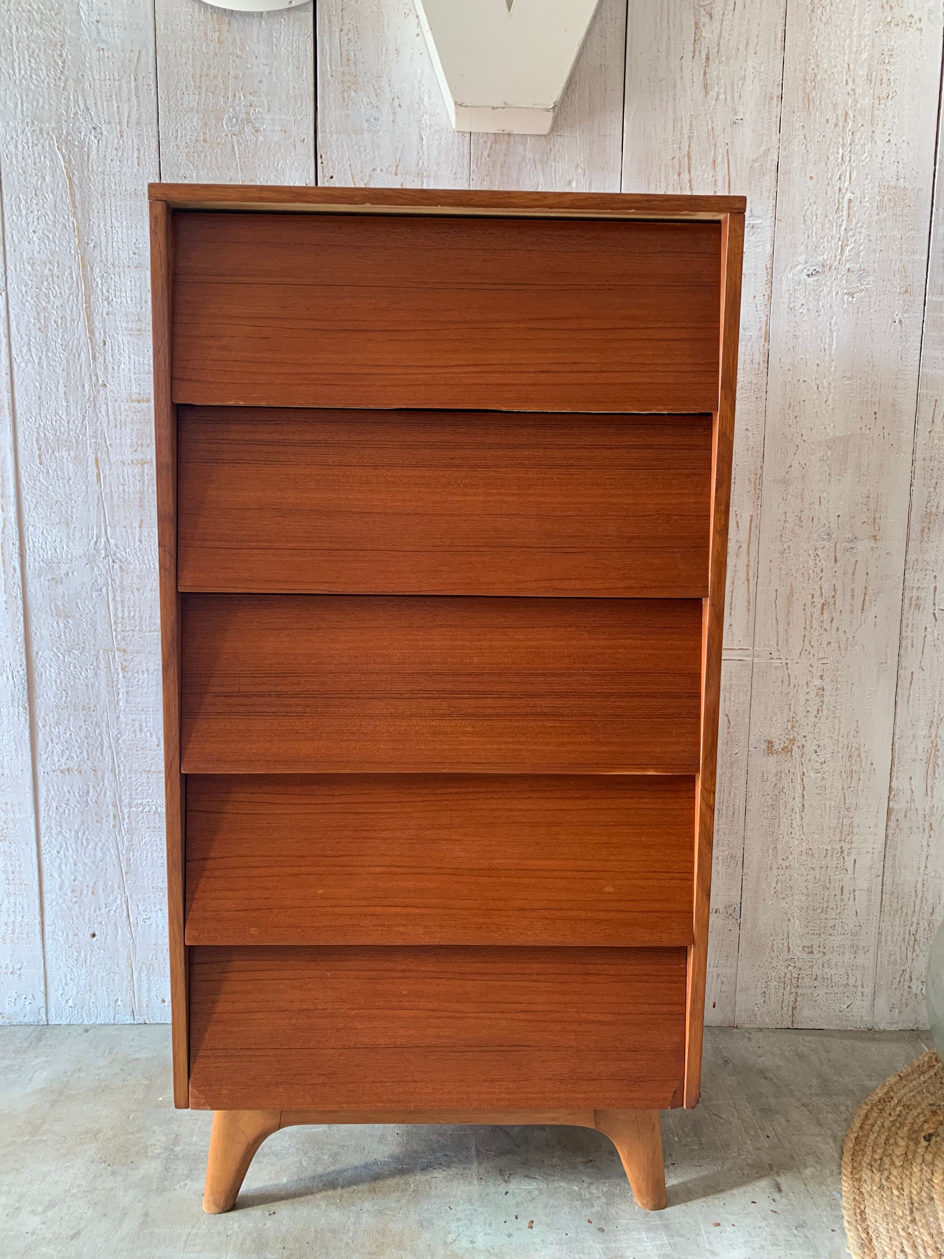 Rag picker with finned drawers