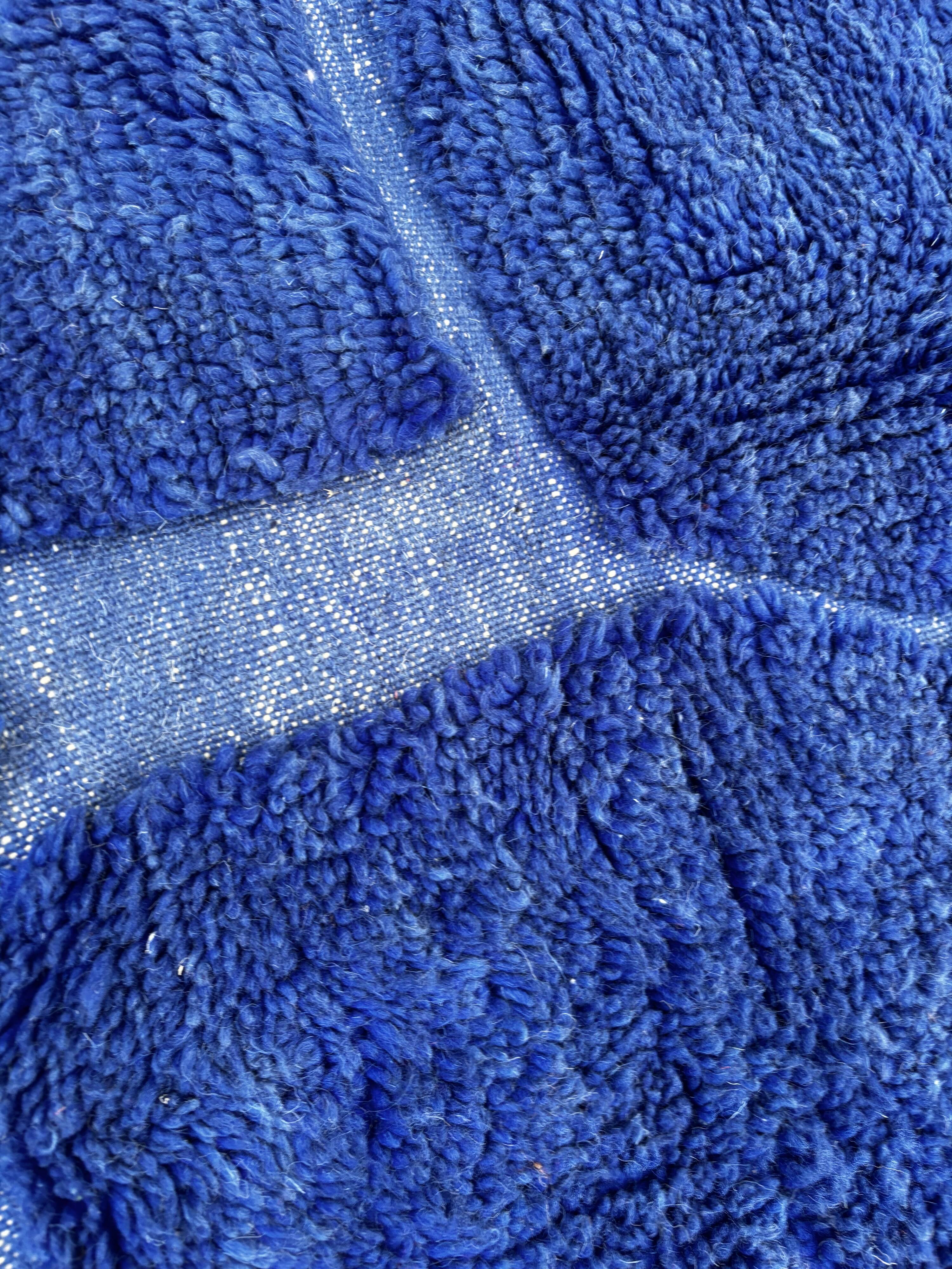 Large new blue Moroccan wool rug, 200x300 cm