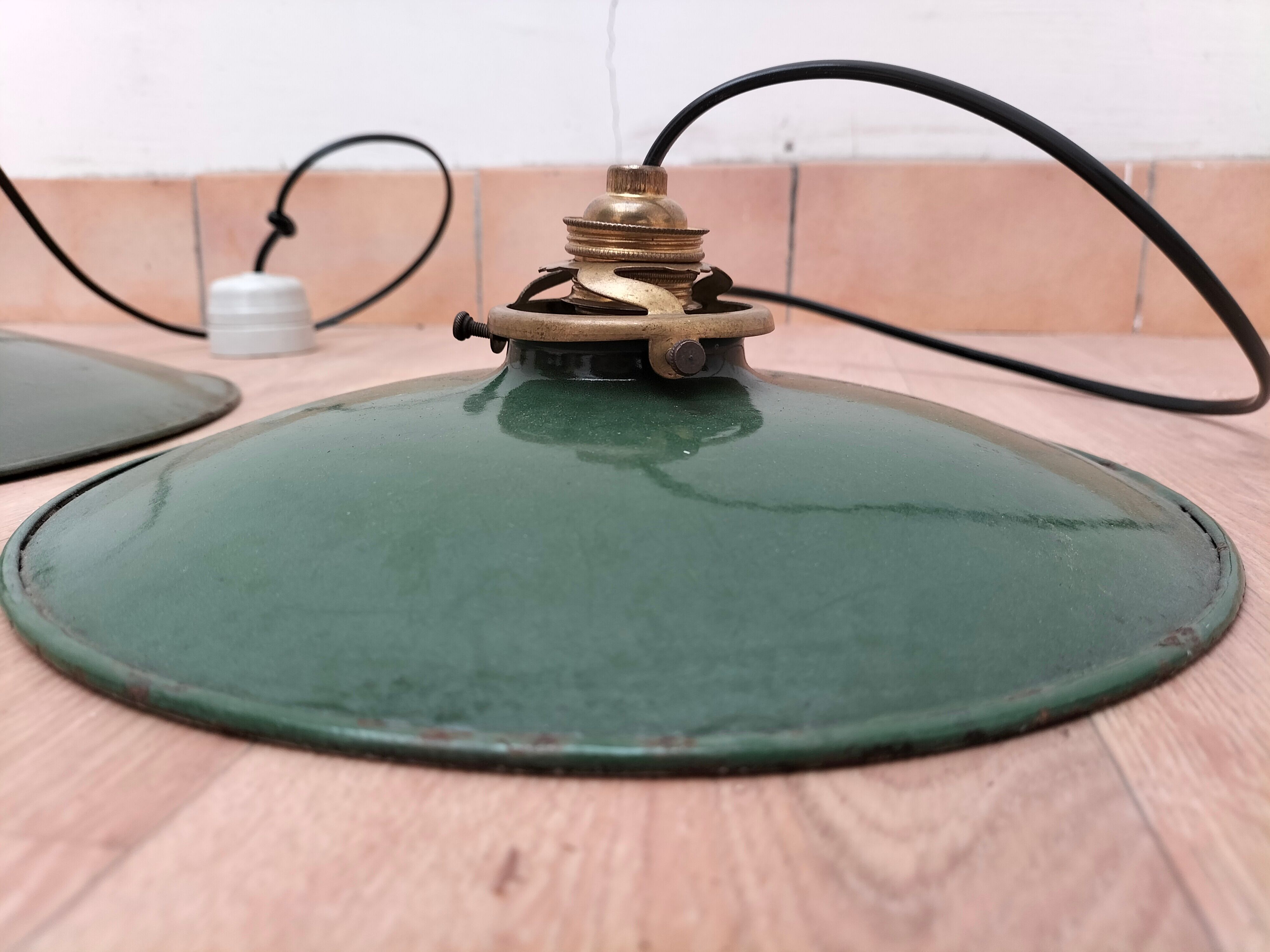 Series of 3 industrial suspensions