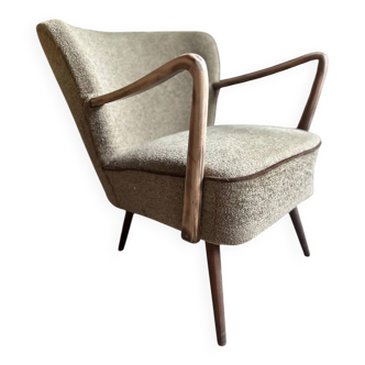 1950s cocktail armchair with natural wood armrests – rare vintage piece