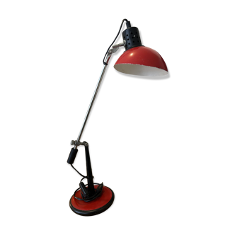 Articulated vintage desk lamp