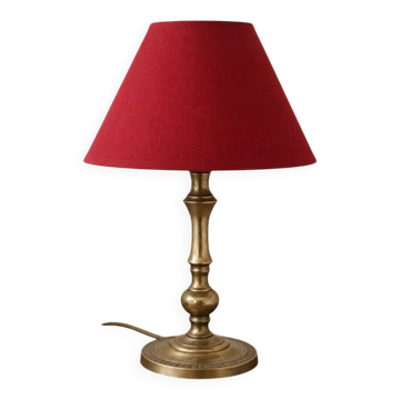Table lamp in patinated gold metal with a red shade – H 36 cm