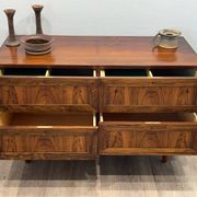 Meuble bas scandinave en palissandre de Rio