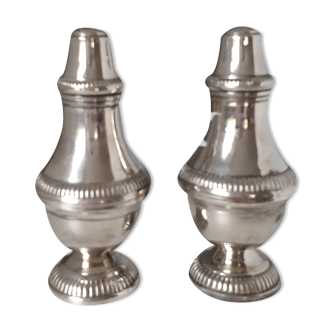 Salt and pepper duo