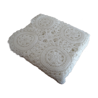Old crochet tea tablecloth 88 x 88