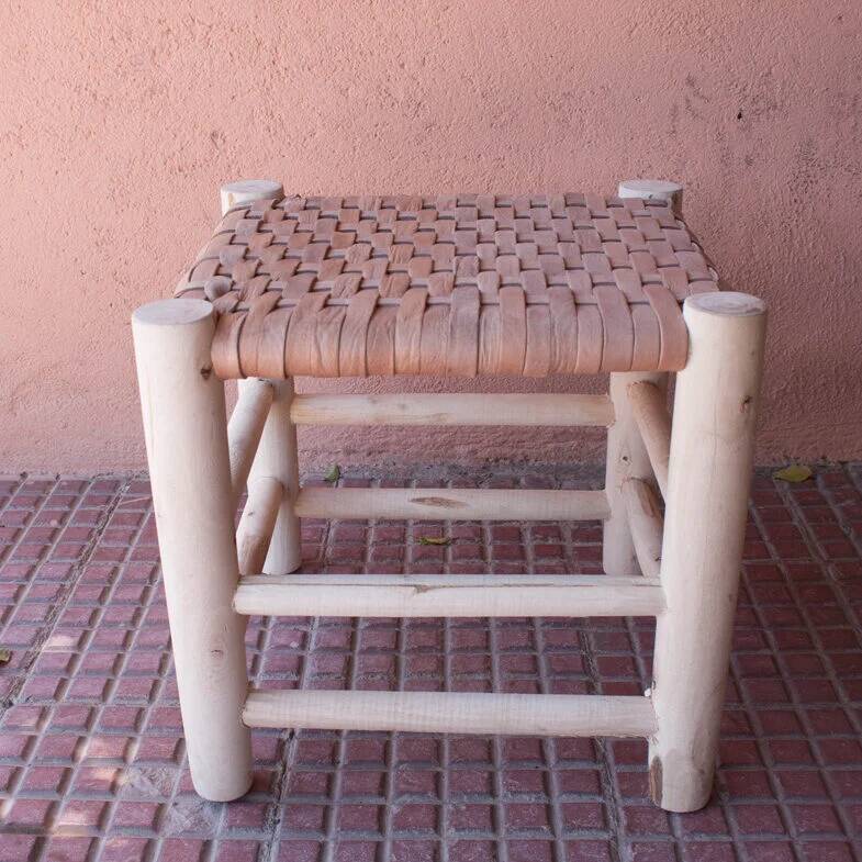 2 Tabouret en cuir et bois clair