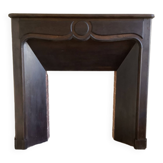 Fireplace mantel