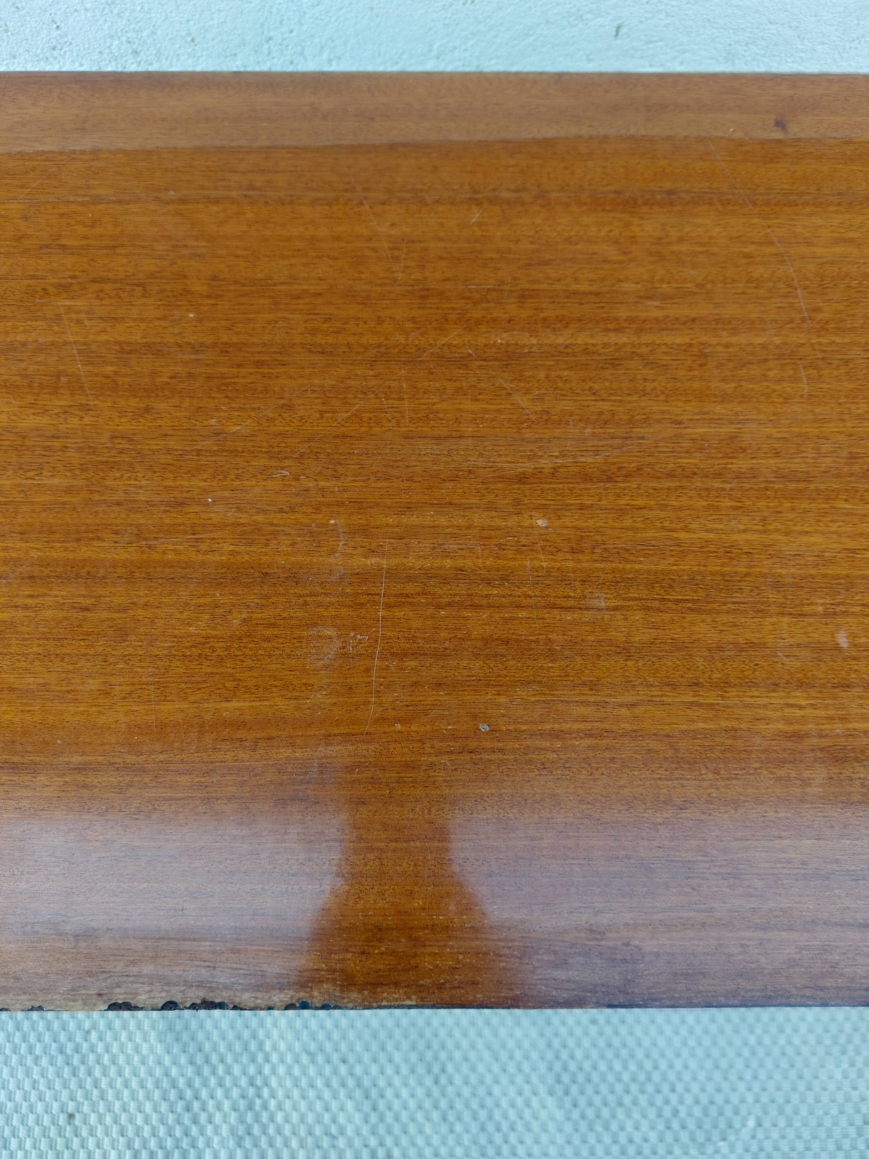 commode aux pieds compas, effet miroir, vintage