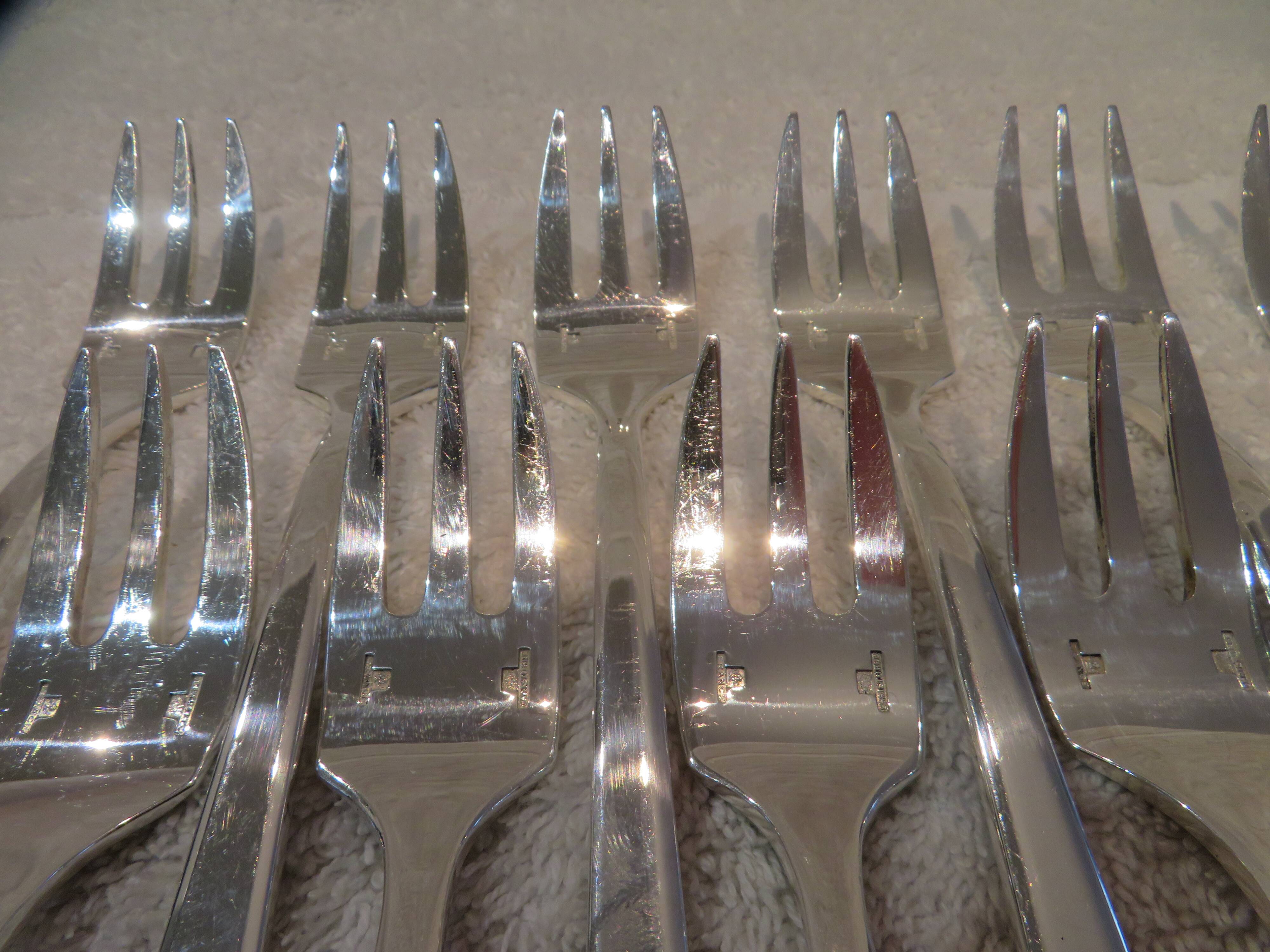 12 silver plated cake forks, Christofle Concorde, 15.8 cm