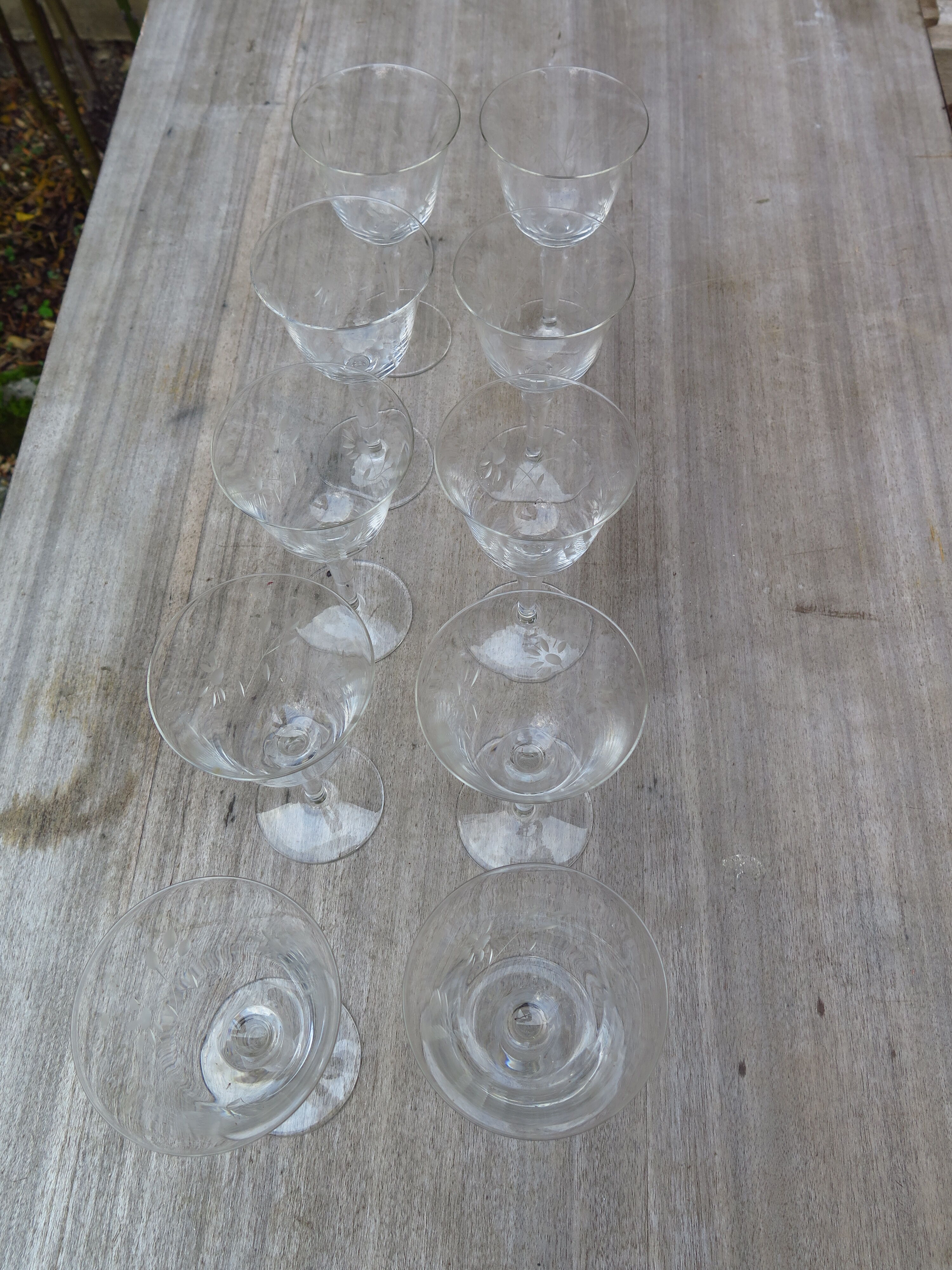 Set of 10 glasses in frosted engraved crystal XIXth
