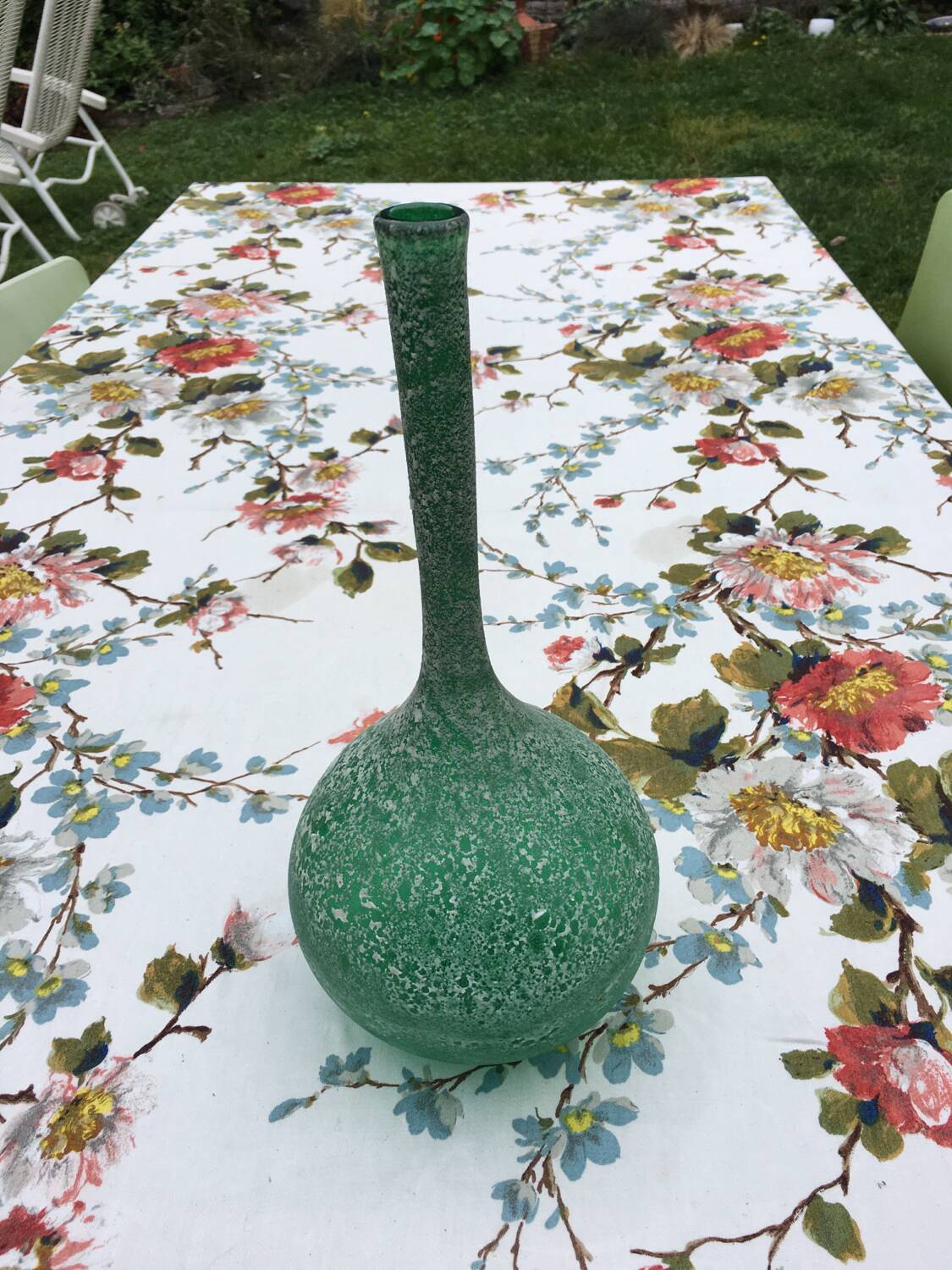 Glass soliflore vase