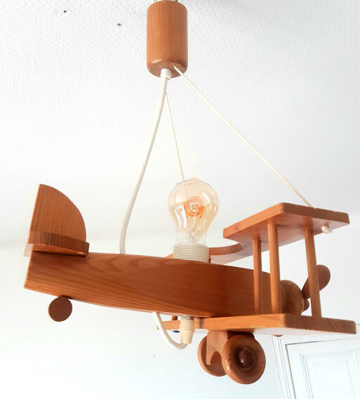 Wooden aircraft suspension